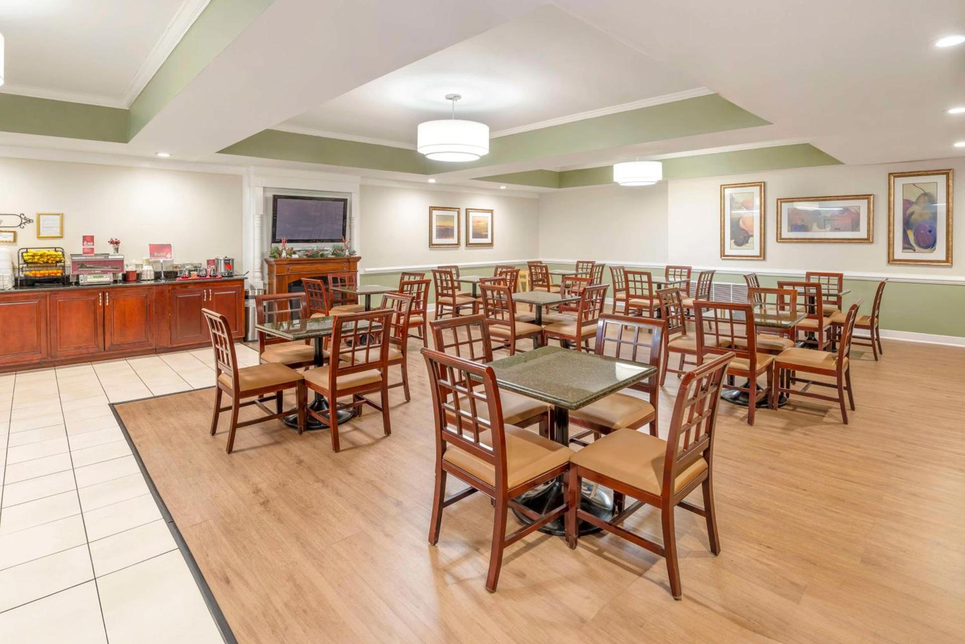Best Western PLUS Governor's Inn Richmond photo 6