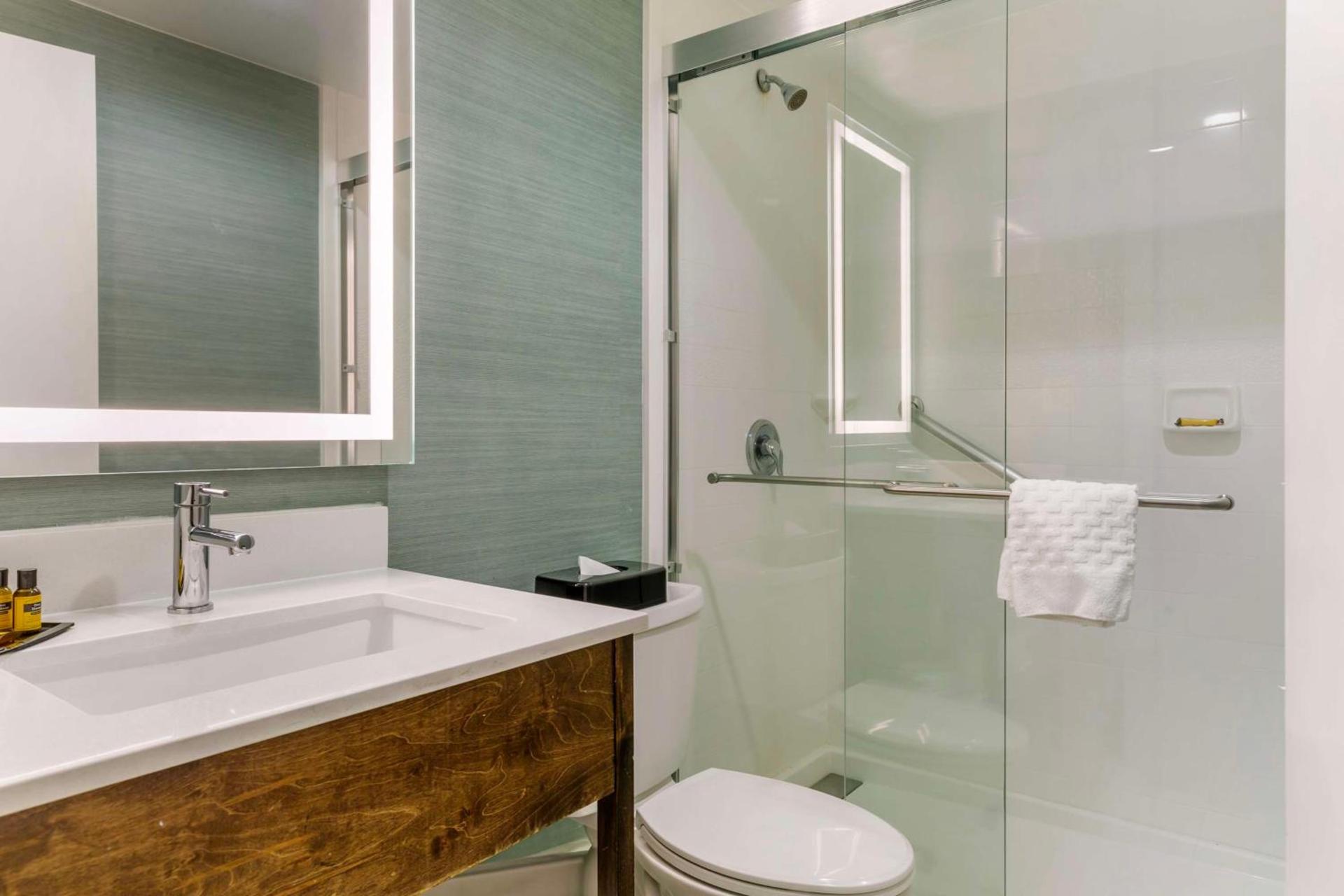 Best Western Plus New Englander photo 24