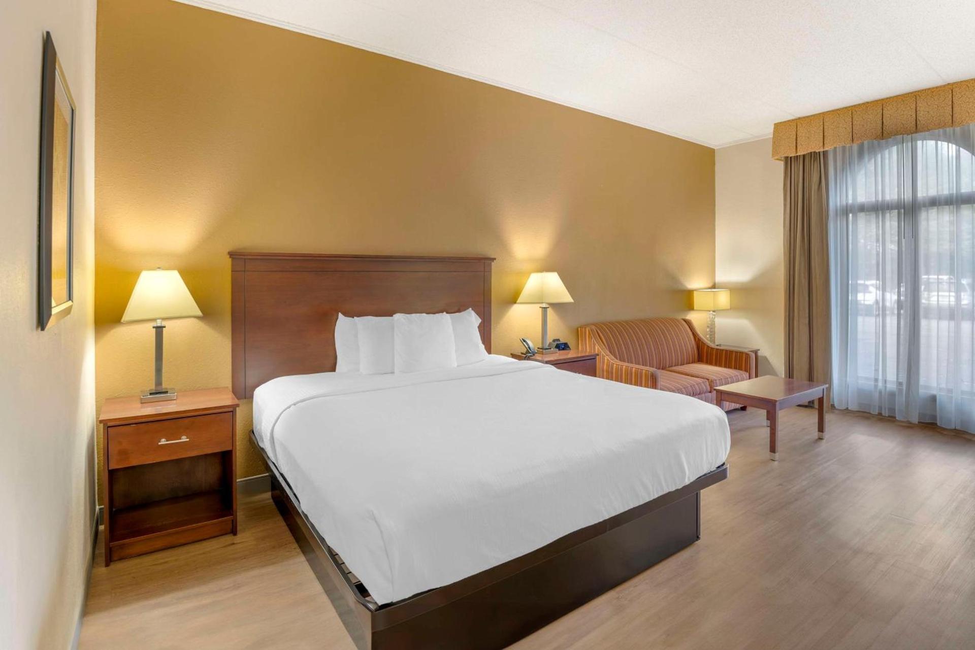 Best Western PLUS Governor's Inn Richmond photo 8