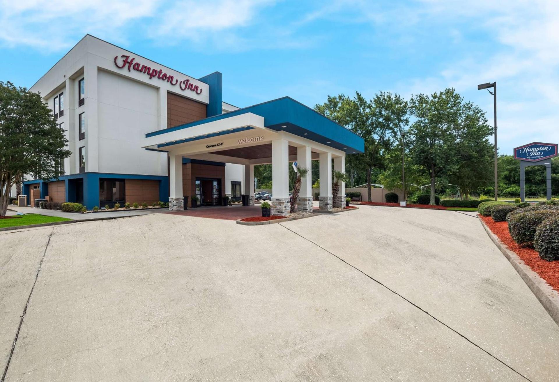 Hampton Inn Columbia-I-26 Airport photo 1