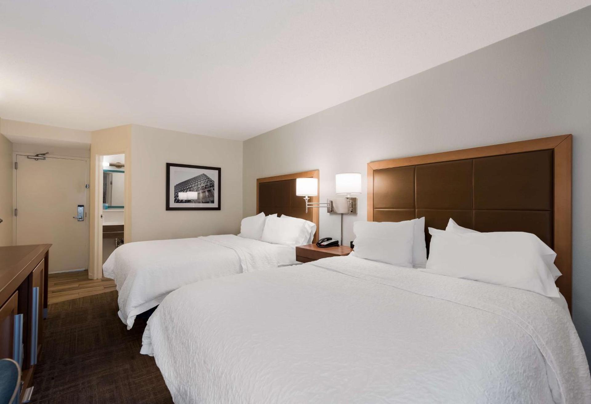 Hampton Inn Columbia-I-26 Airport photo 16