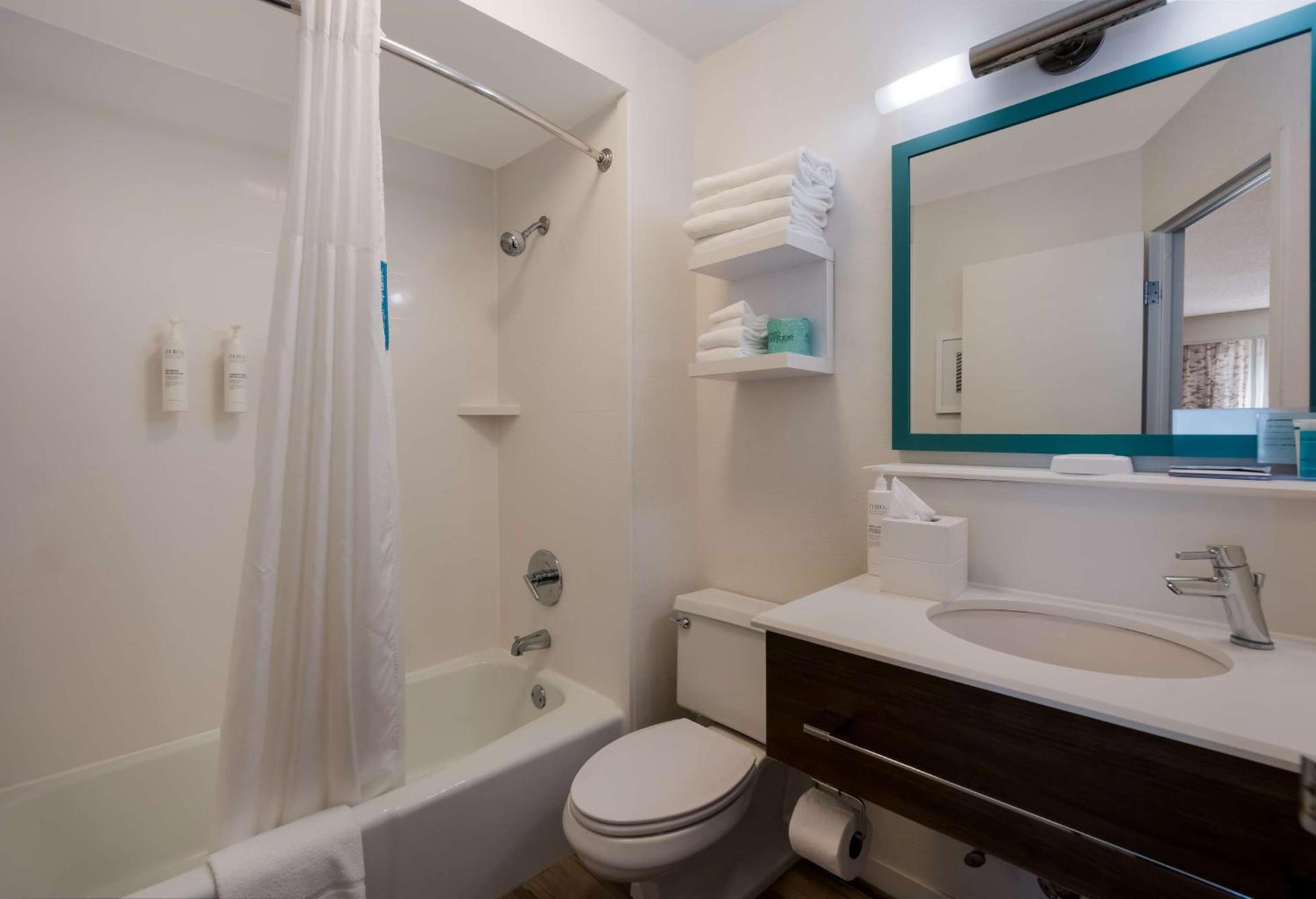 Hampton Inn Columbia-I-26 Airport photo 23