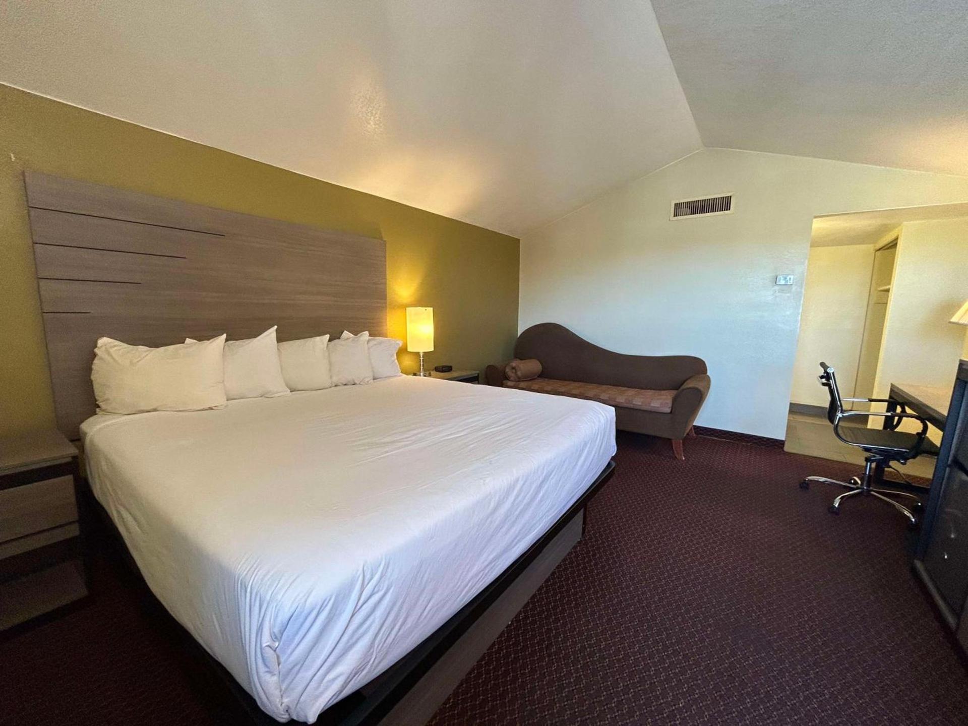 SureStay by Best Western Chambers Petrified Forest photo 8