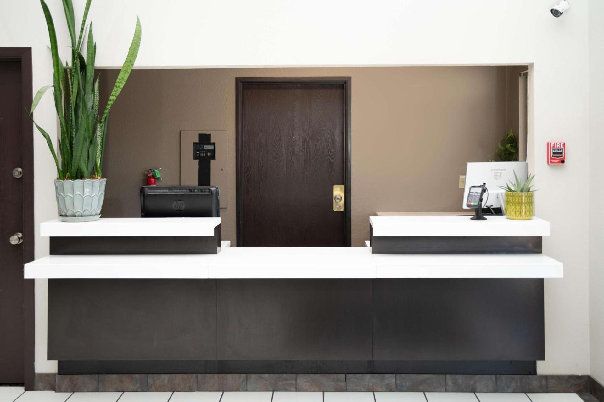 SureStay Plus by Best Western Montrose photo 4