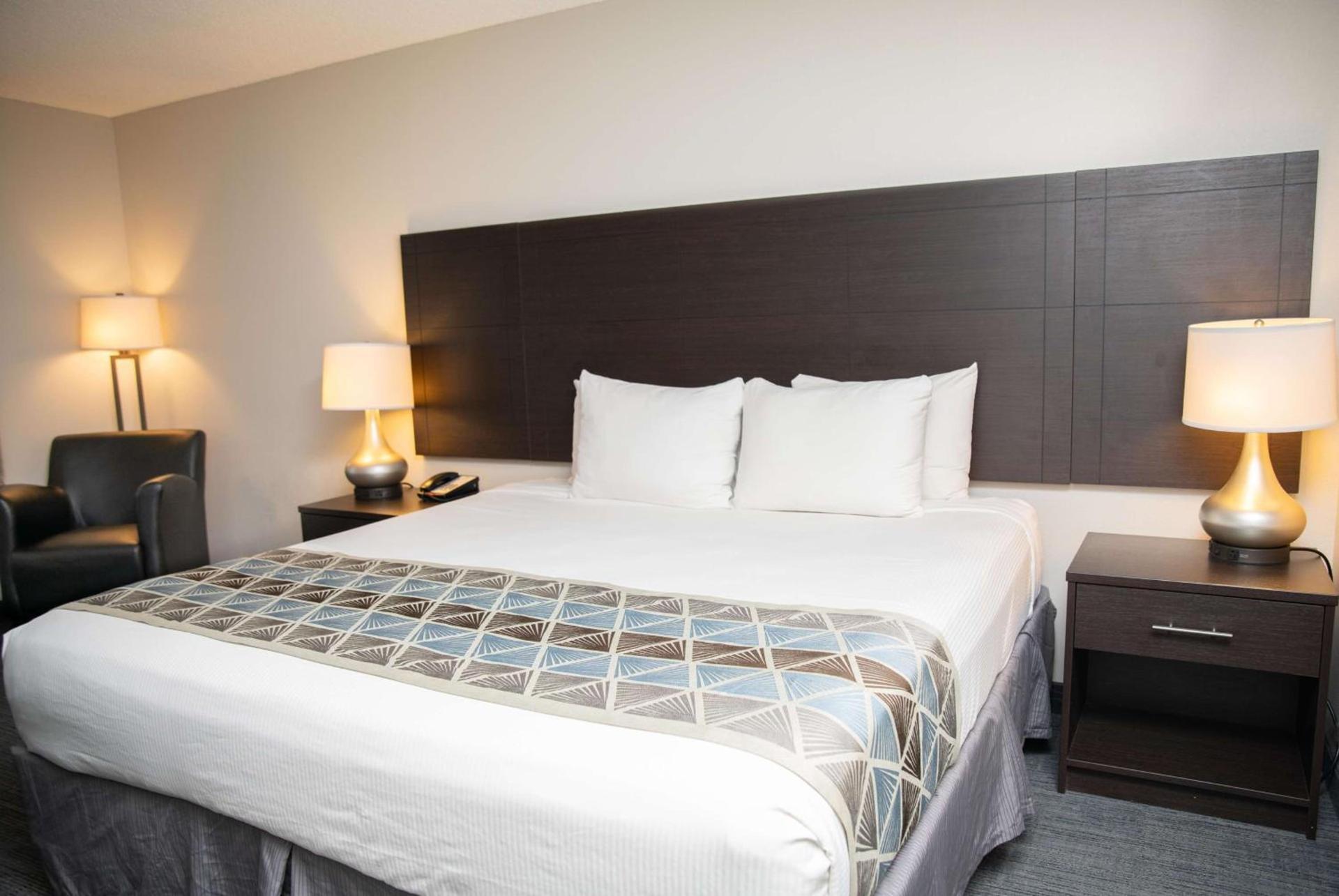 SureStay Plus by Best Western Montrose photo 11