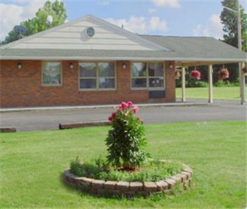 Budget Inn - Farmington photo 1