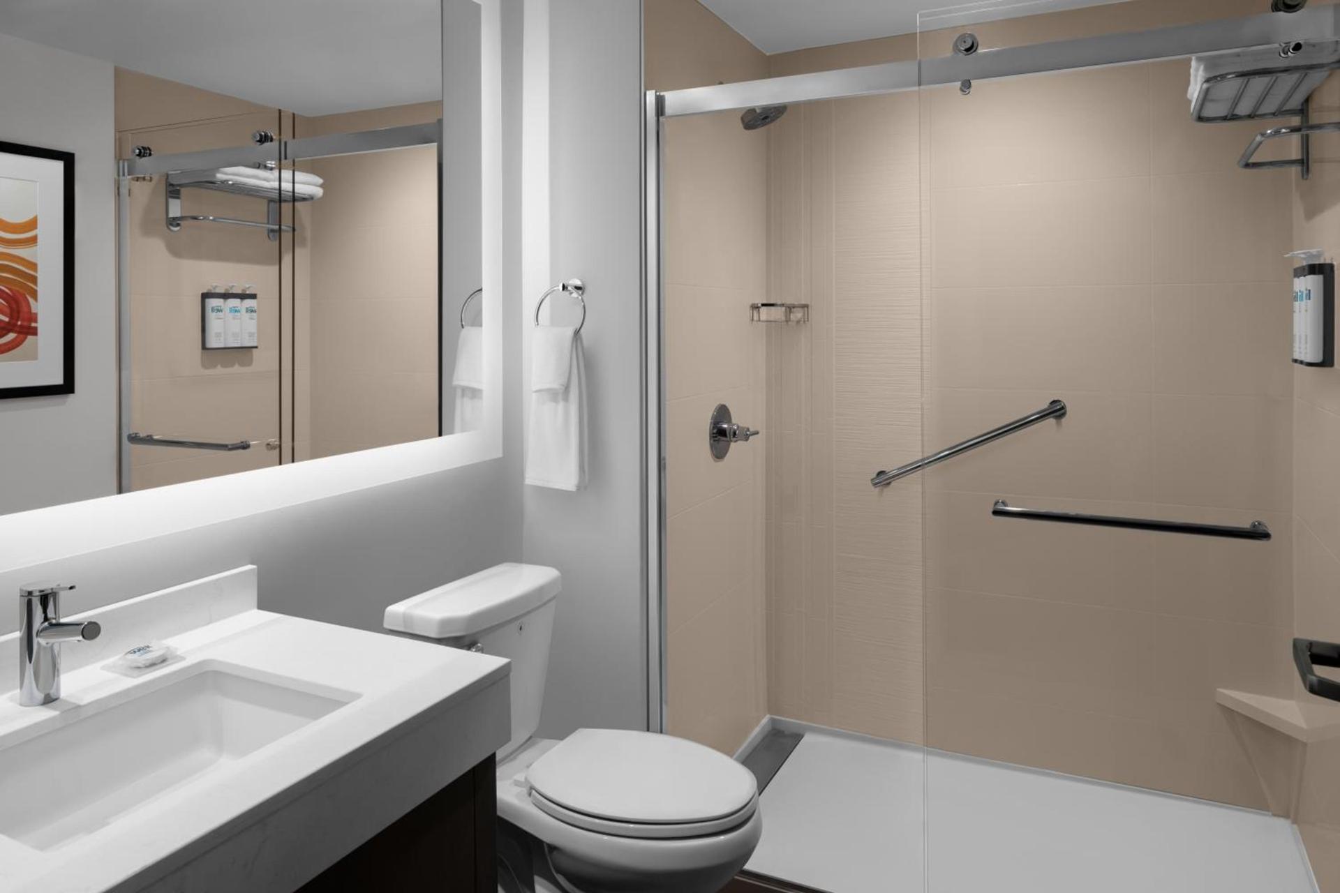 Hyatt House Lansing-University Area photo 28