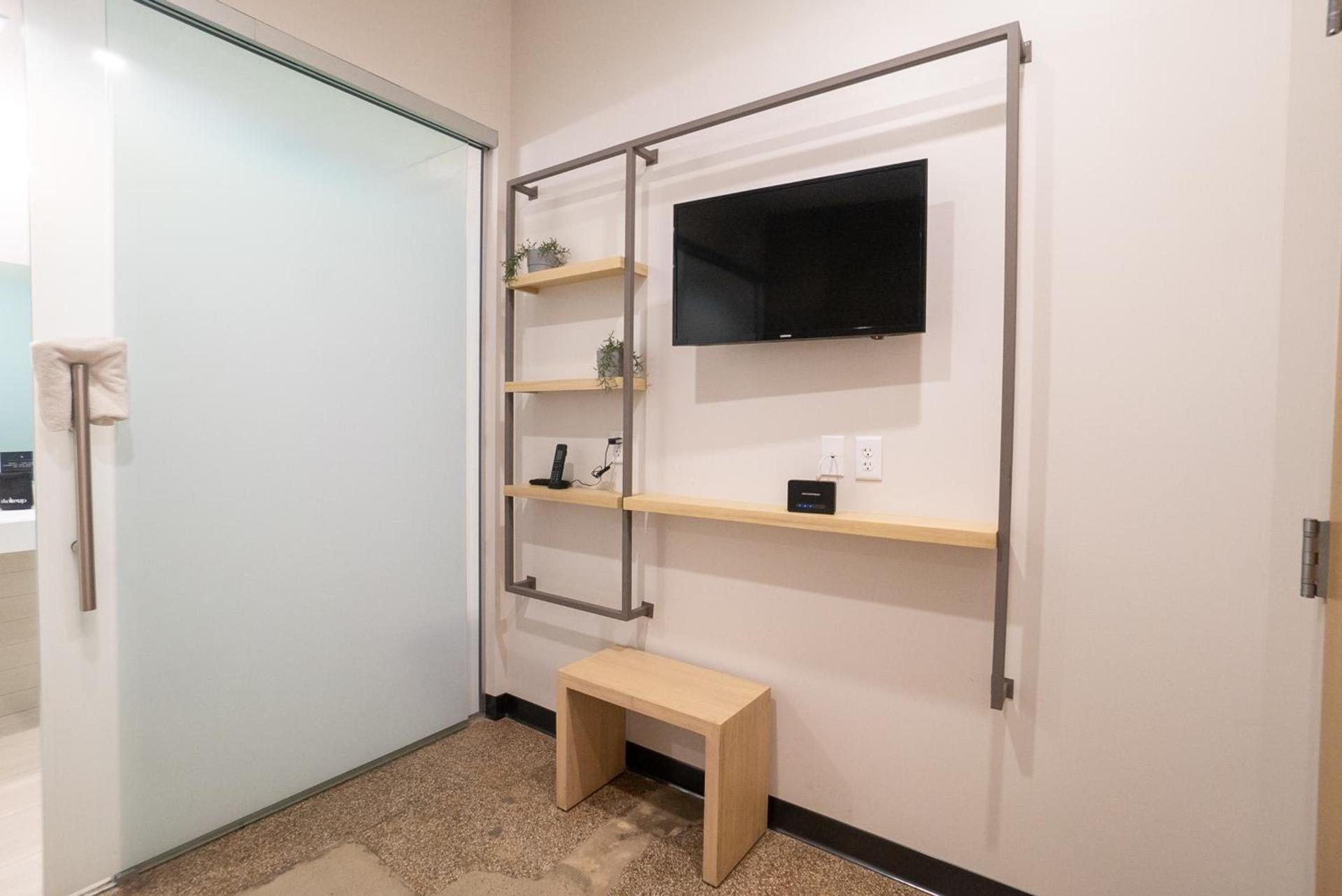 SOVA Micro-Room & Social Hotel photo 33
