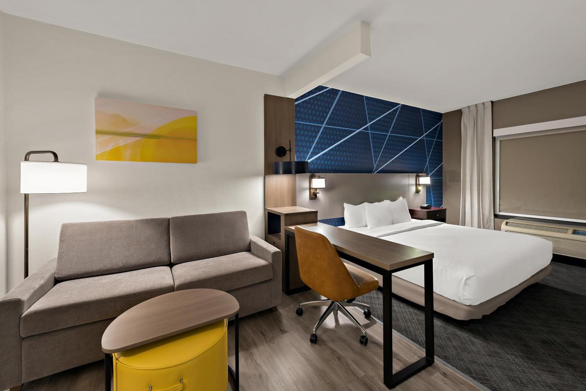 Comfort Suites Columbus East Broad photo 53