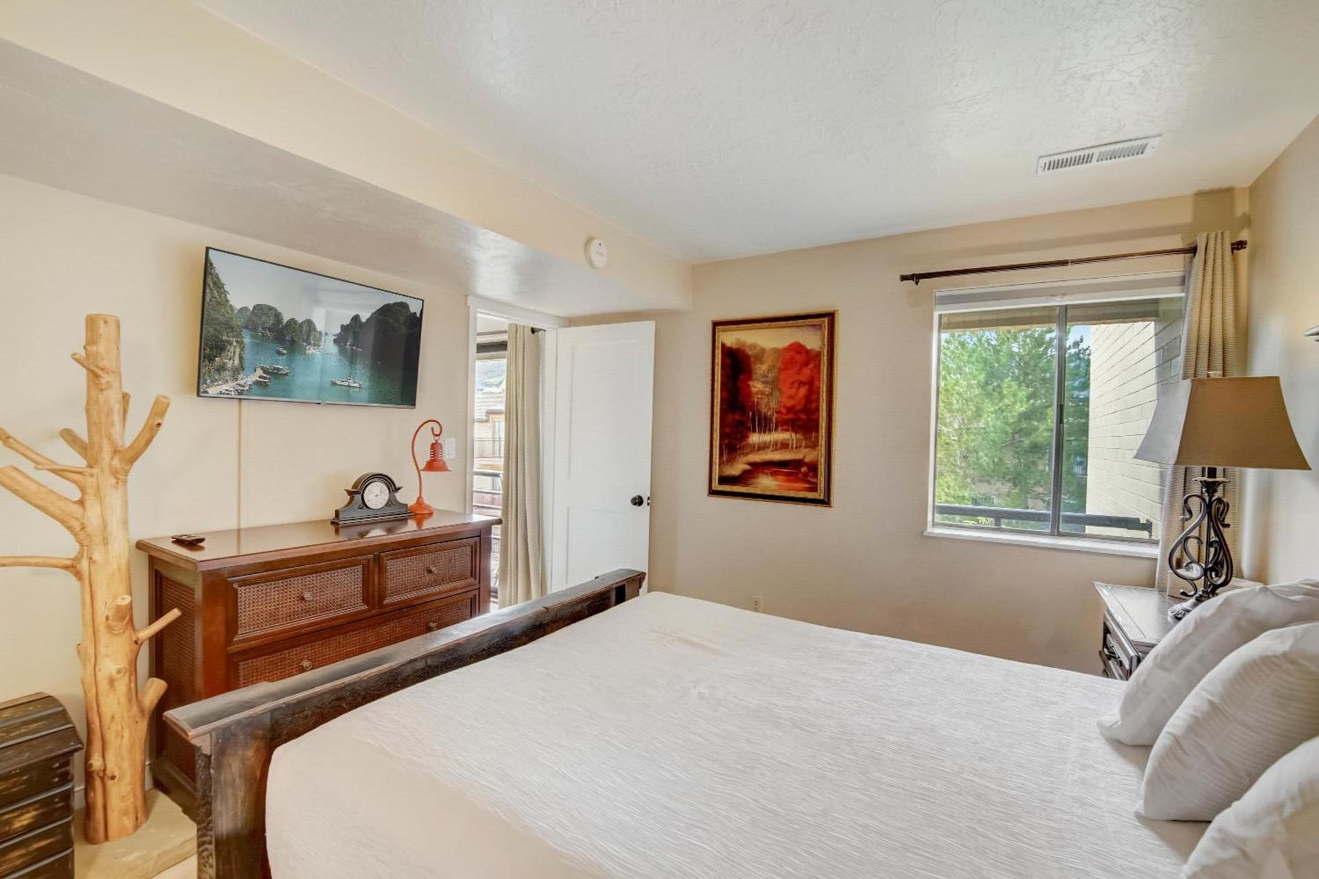 New Claim by All Seasons Resort Lodging photo 8