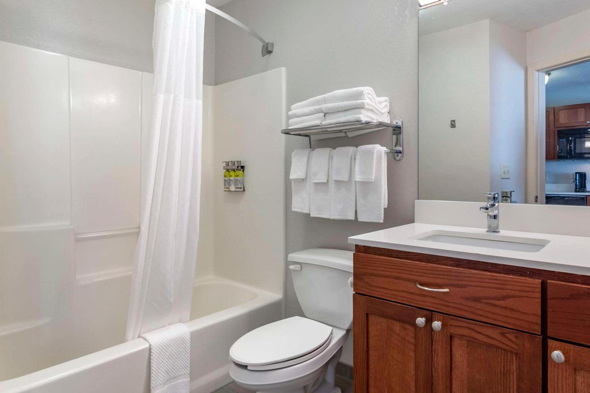 MainStay Suites Emporia photo 18