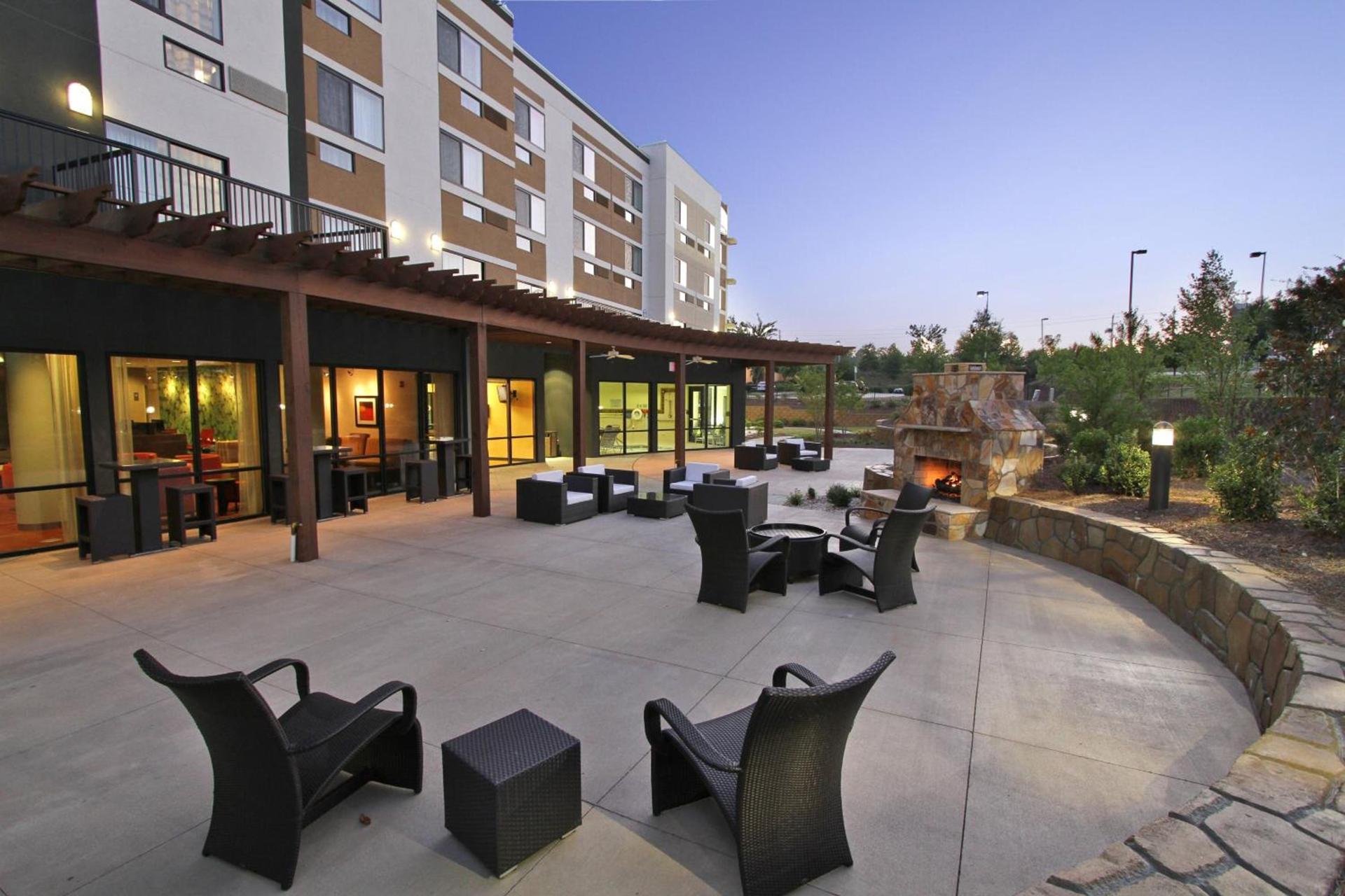 Courtyard by Marriott Raleigh North photo 5