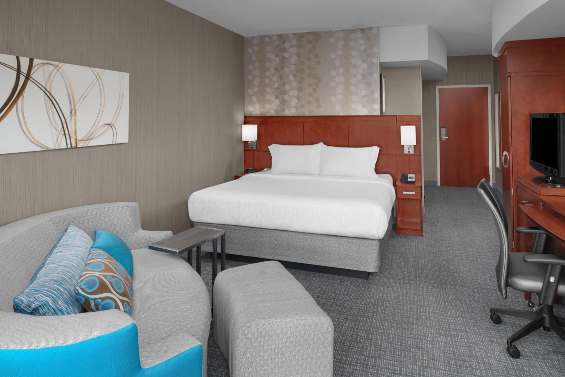 Courtyard by Marriott Raleigh North photo 10