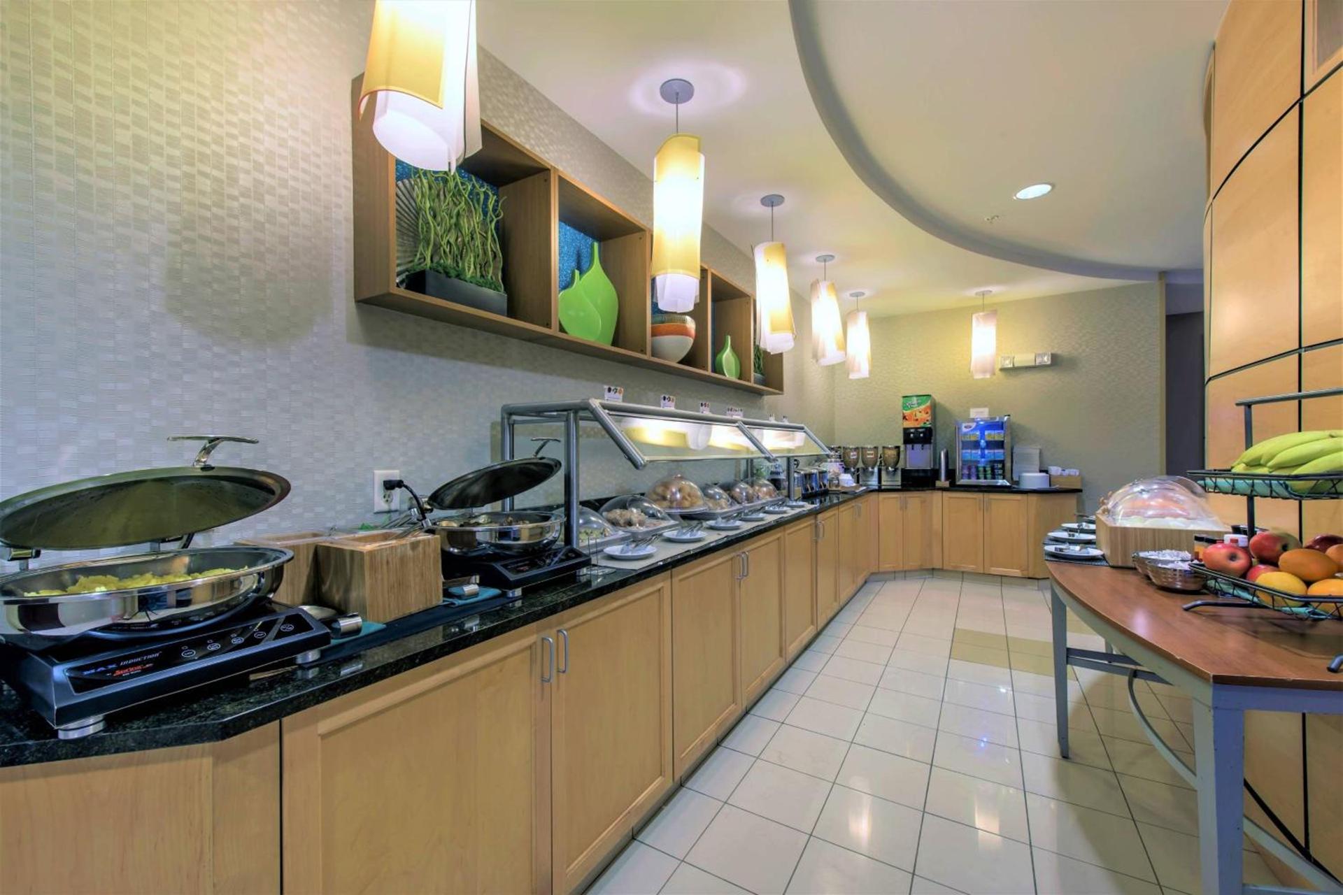 SpringHill Suites Devens Common Center photo 16
