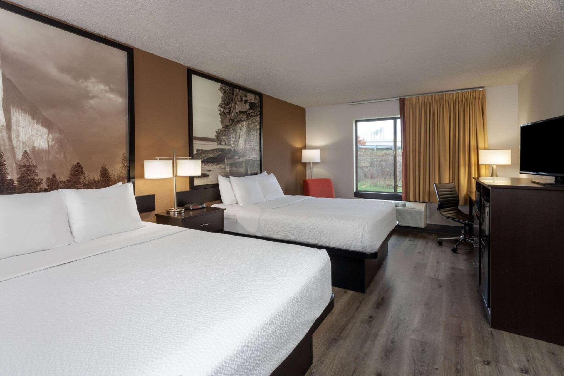 Super 8 by Wyndham Wausau photo 17