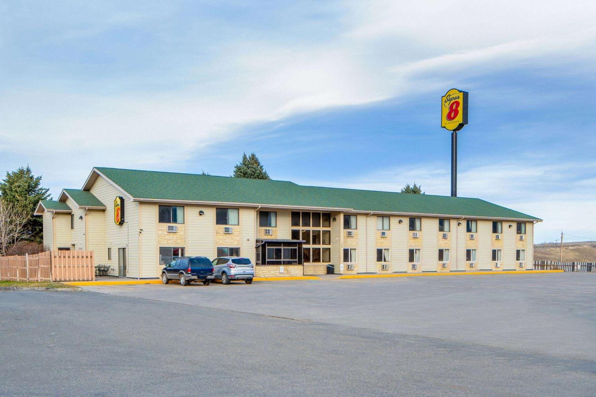 Super 8 by Wyndham Livingston Yellowstone photo 20