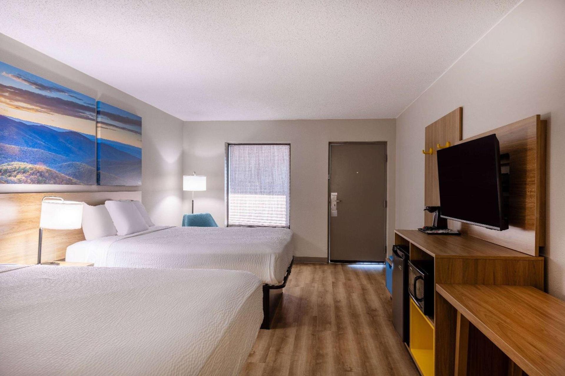 Days Inn by Wyndham Mooresville Lake Norman photo 23