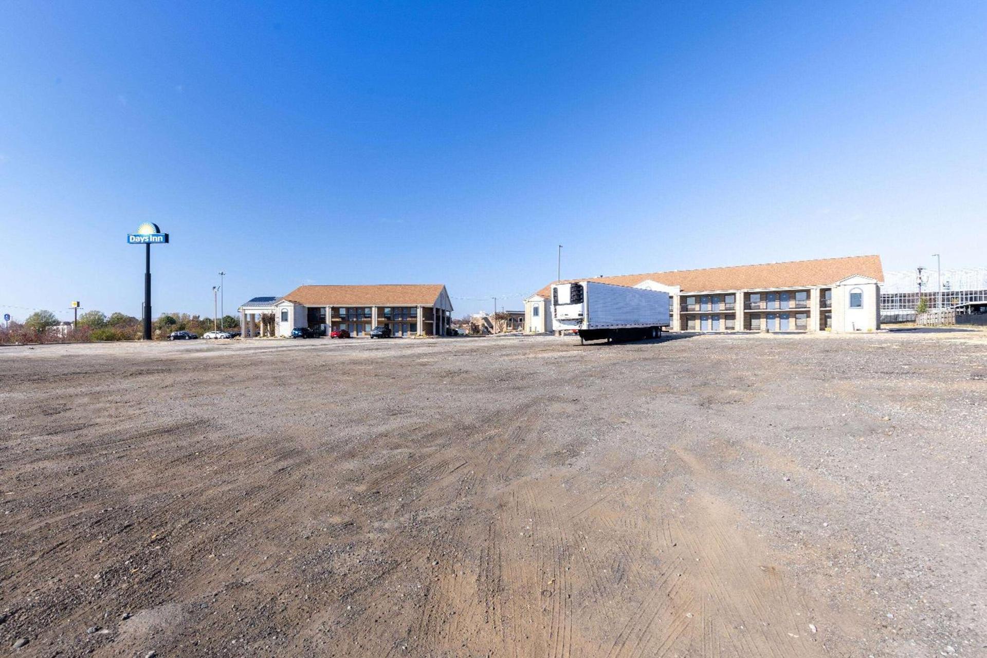 Days Inn by Wyndham Mooresville Lake Norman photo 29