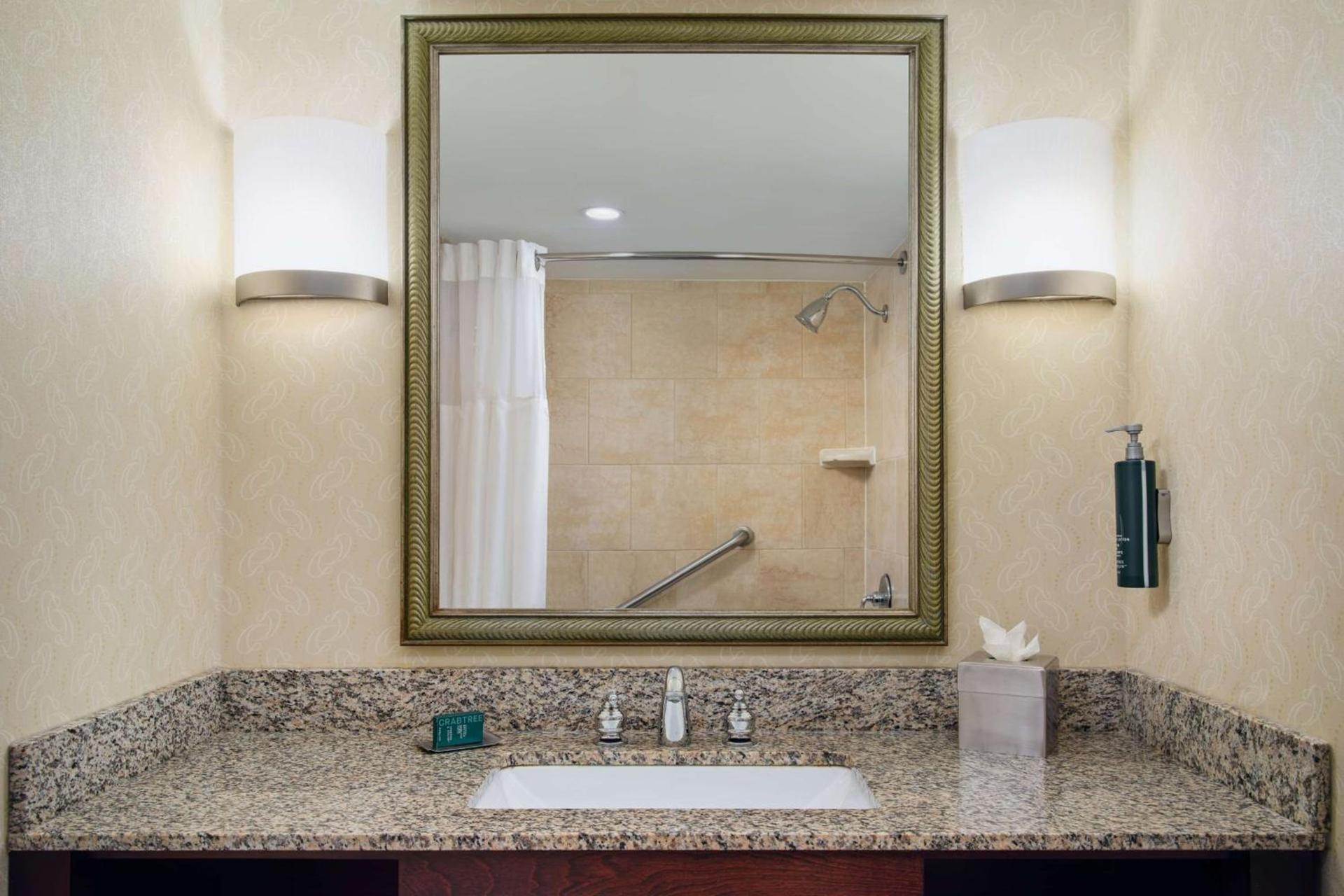 DoubleTree by Hilton Rocky Mount photo 14