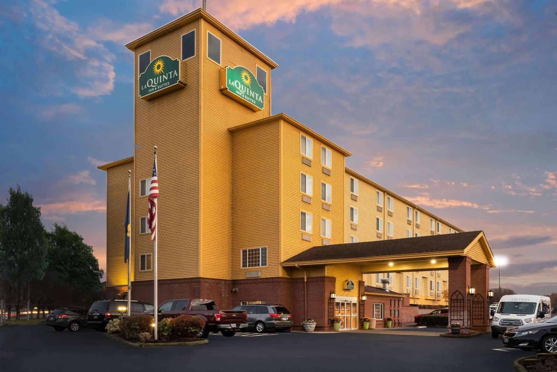 La Quinta by Wyndham Portland Airport photo 6