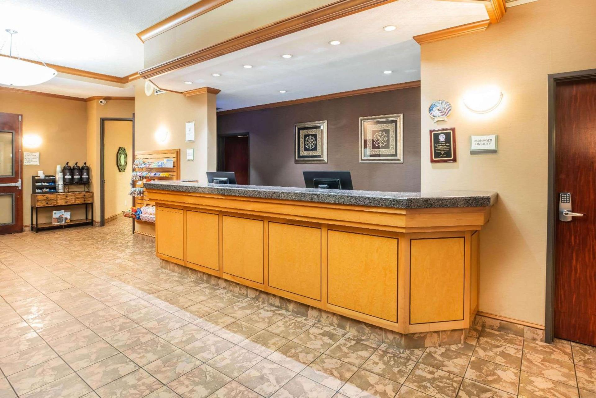 La Quinta by Wyndham Portland Airport photo 12