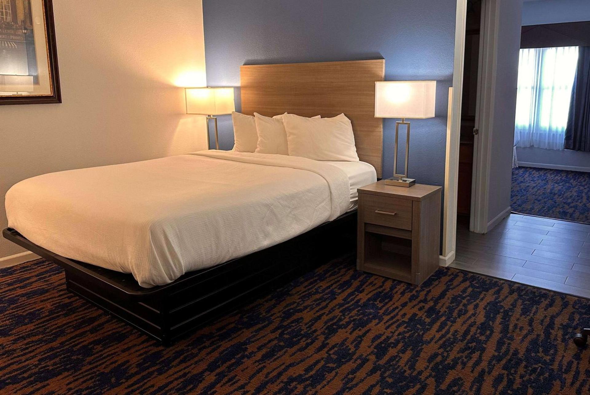 Baymont by Wyndham Indianapolis Northwest photo 32