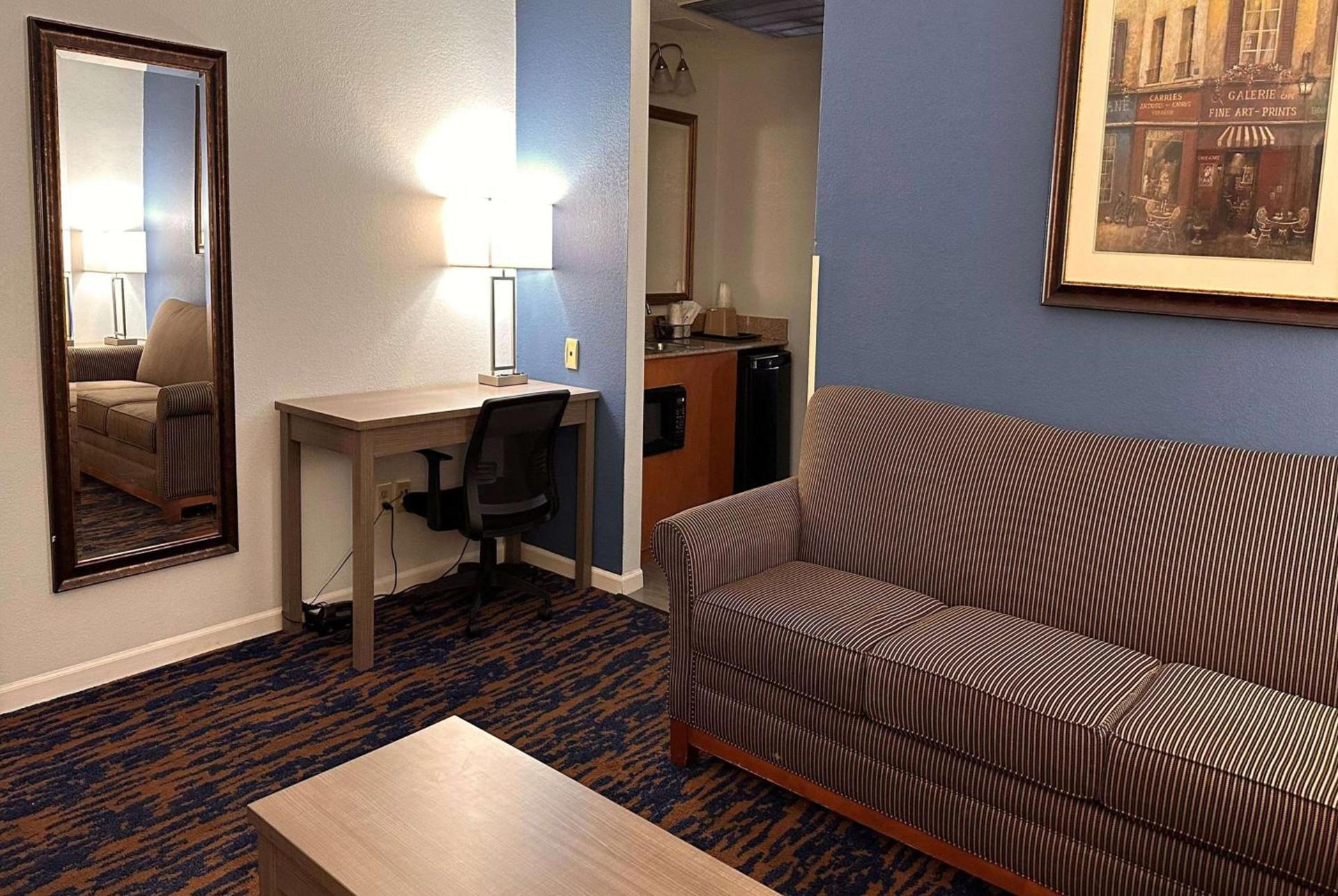Baymont by Wyndham Indianapolis Northwest photo 5