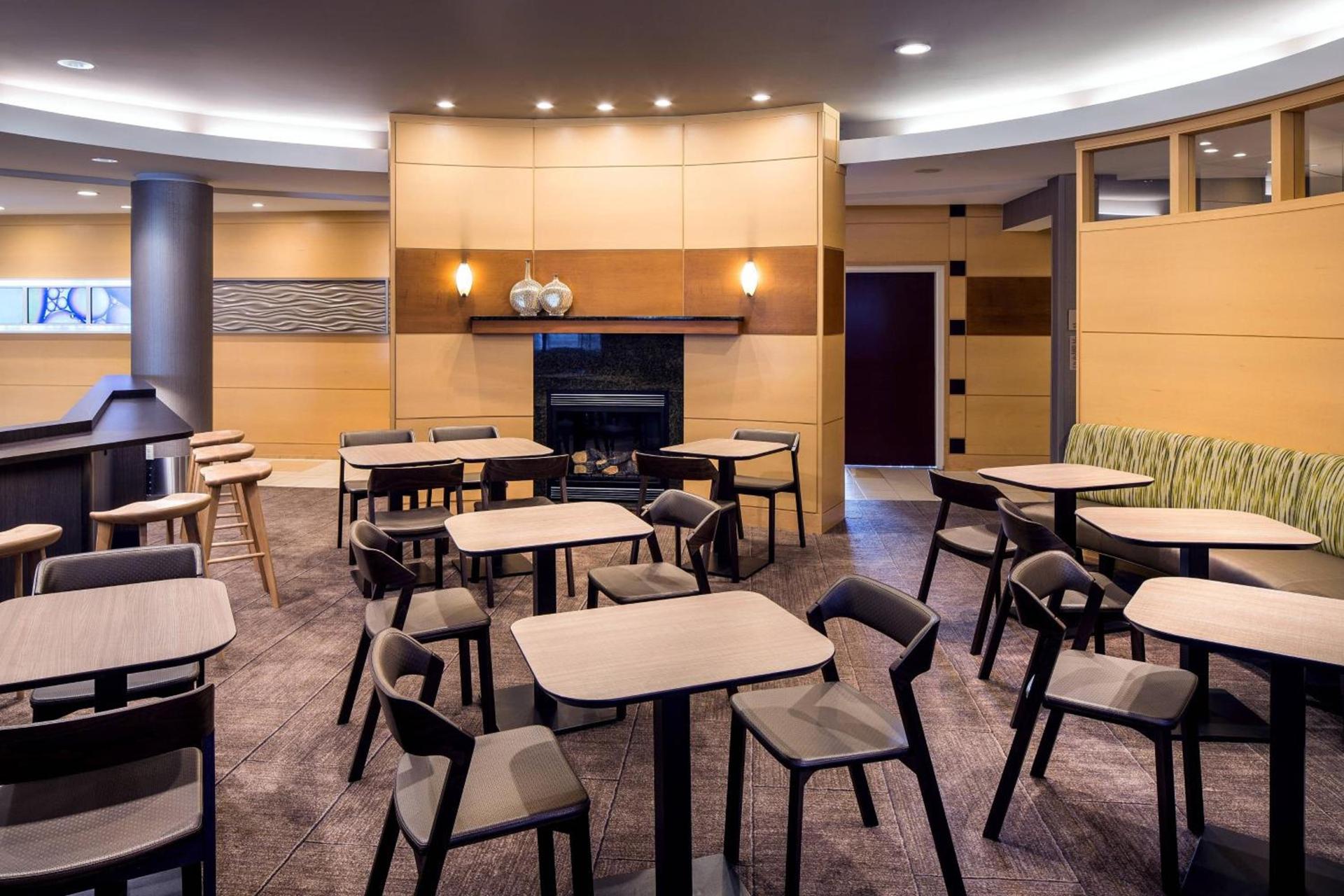 SpringHill Suites Bakersfield photo 15
