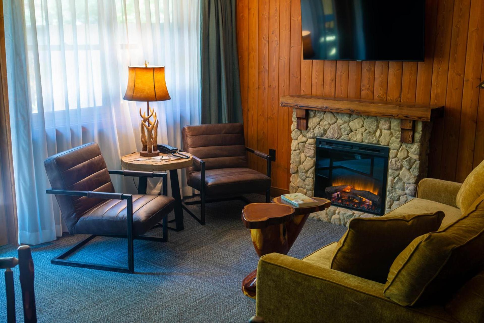 Mt. Lemmon Lodge photo 6