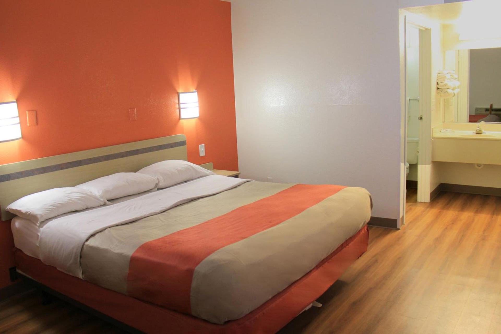 Motel 6-Enfield, CT - Hartford photo 10