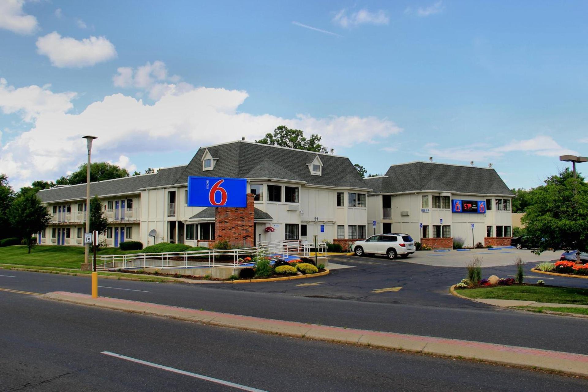 Motel 6-Enfield, CT - Hartford photo 11