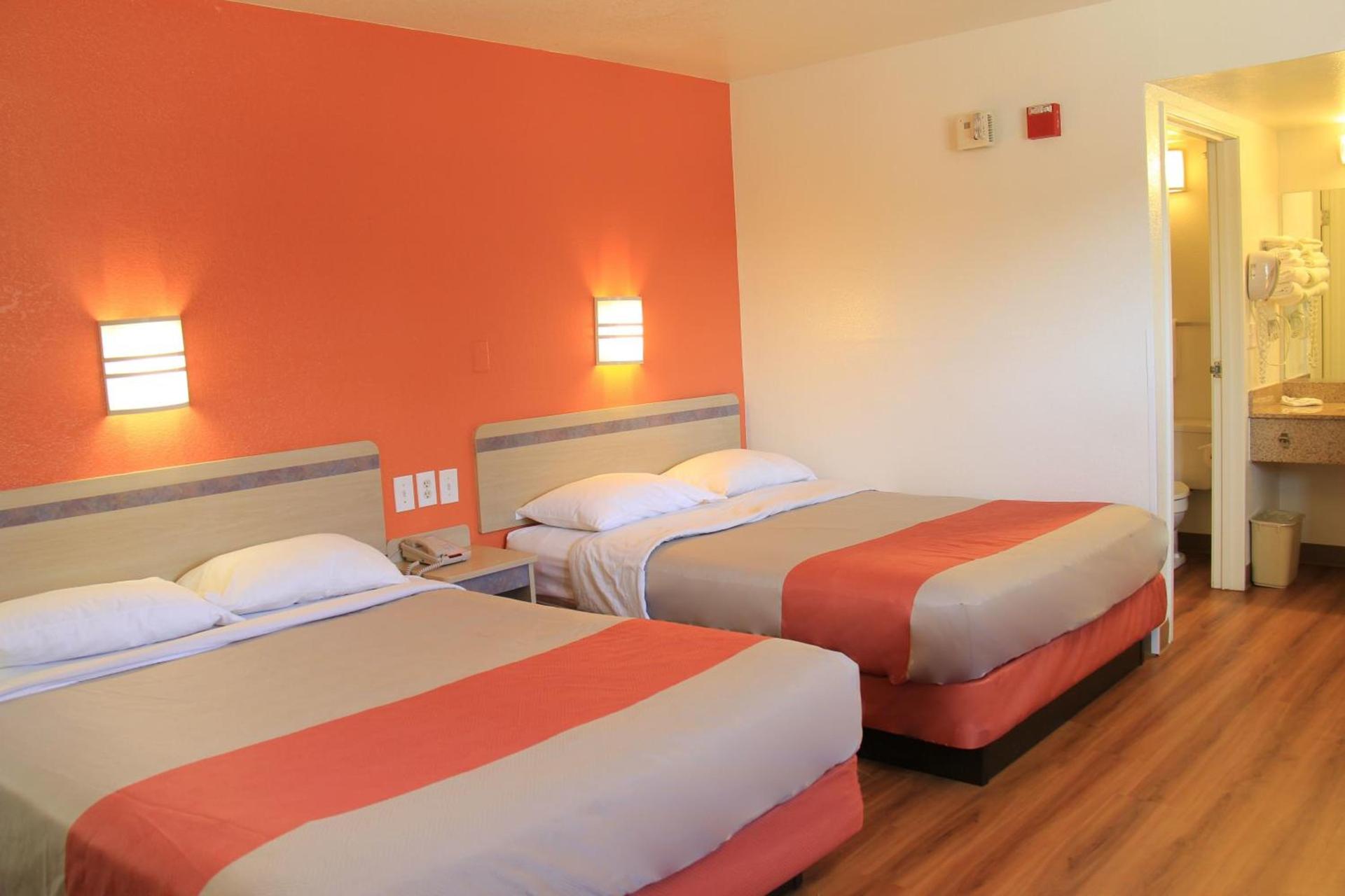 Motel 6-Enfield, CT - Hartford photo 15