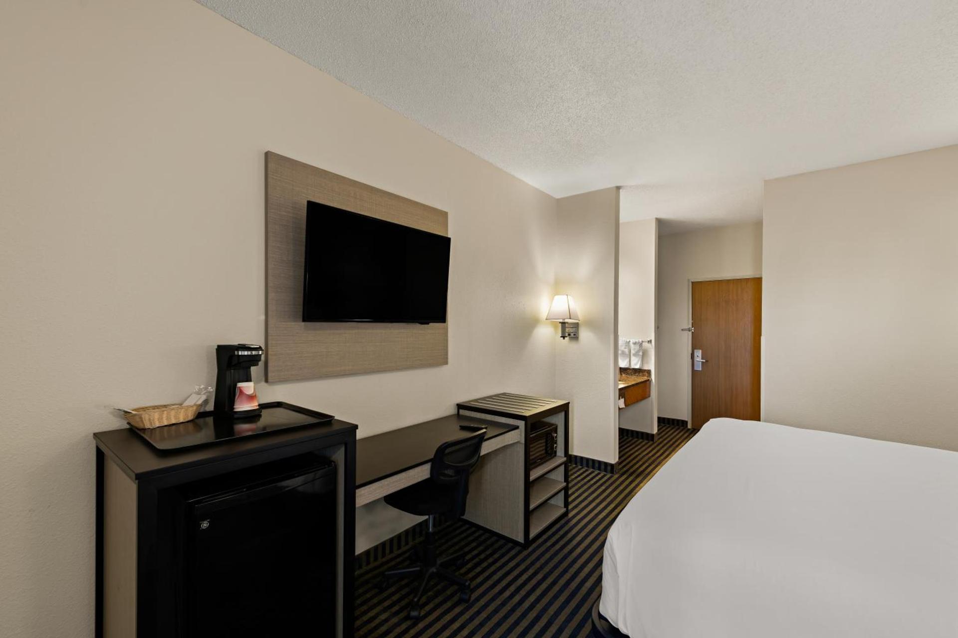 Red Lion Inn & Suites Gretna - Omaha SW photo 4