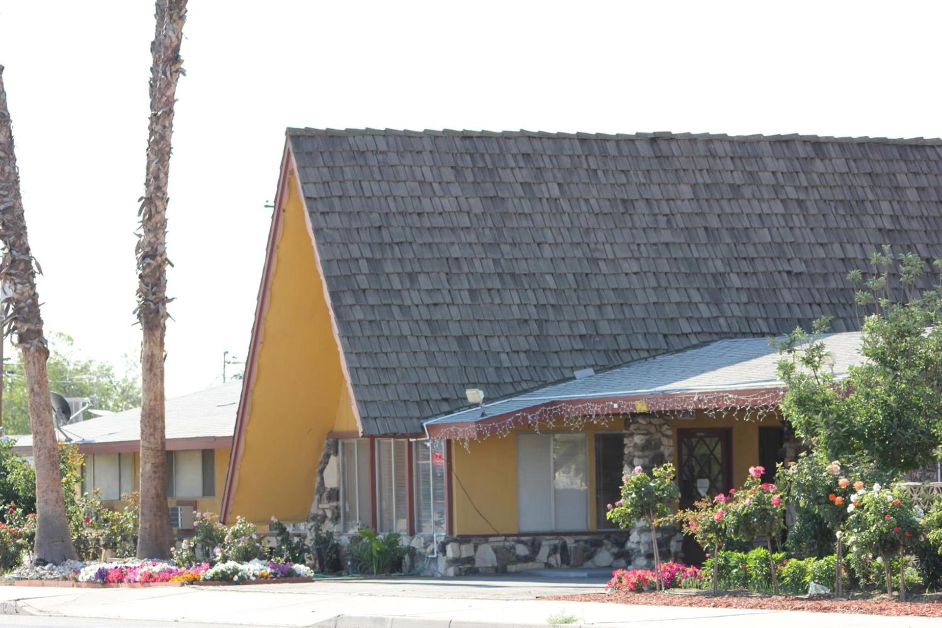 Cinderella Motel photo 1