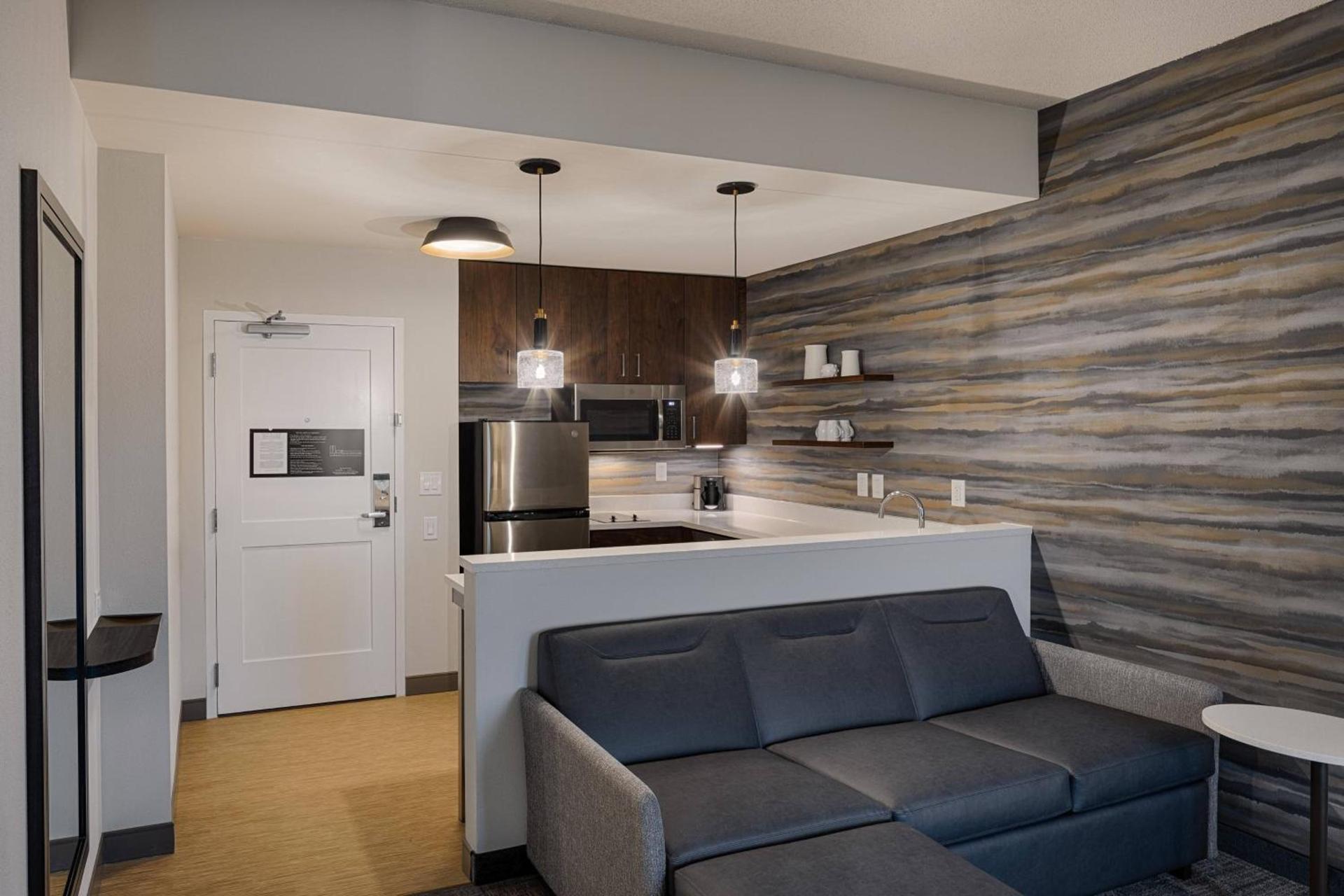 Residence Inn by Marriott Columbus Airport photo 7