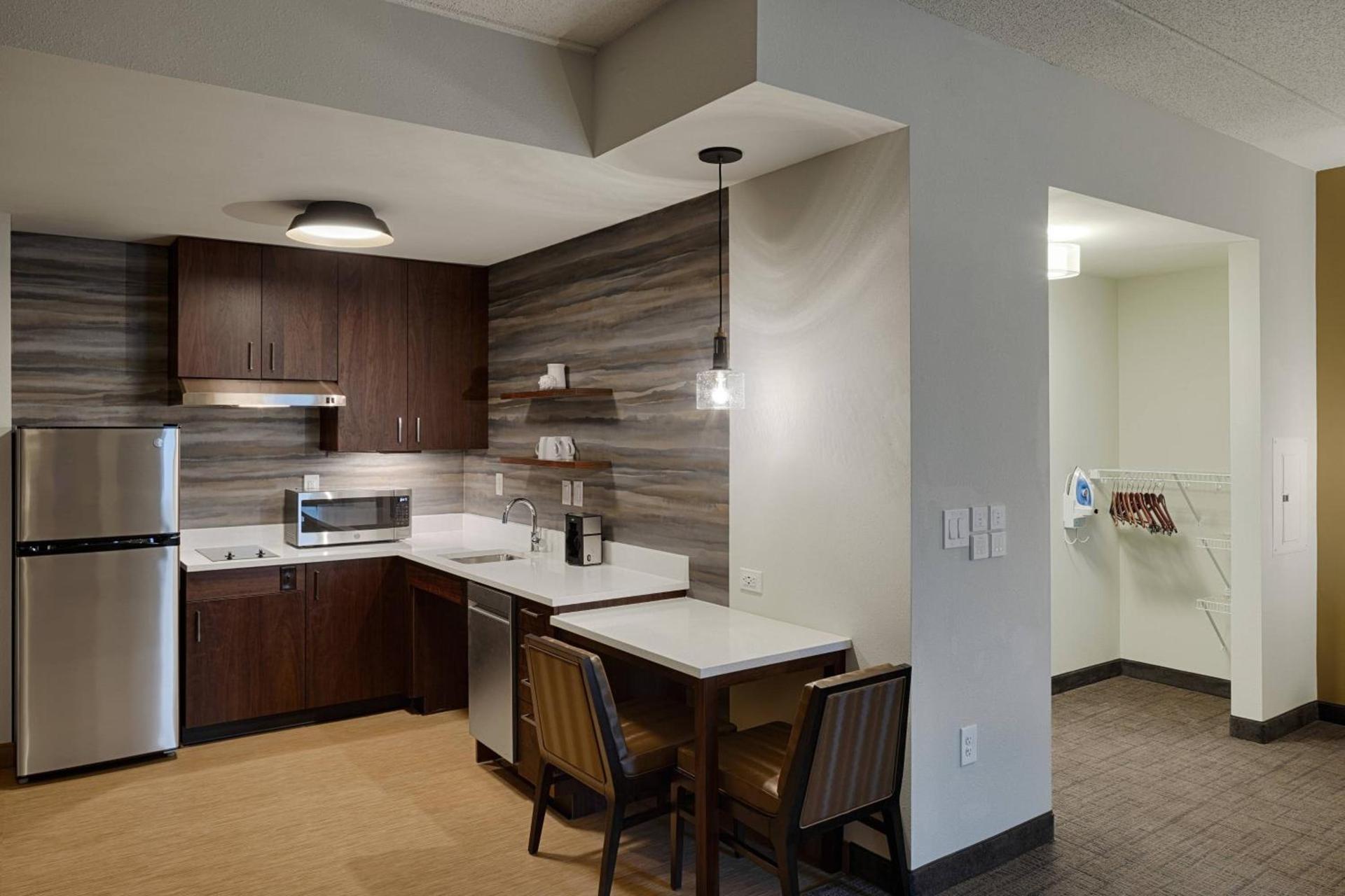 Residence Inn by Marriott Columbus Airport photo 8