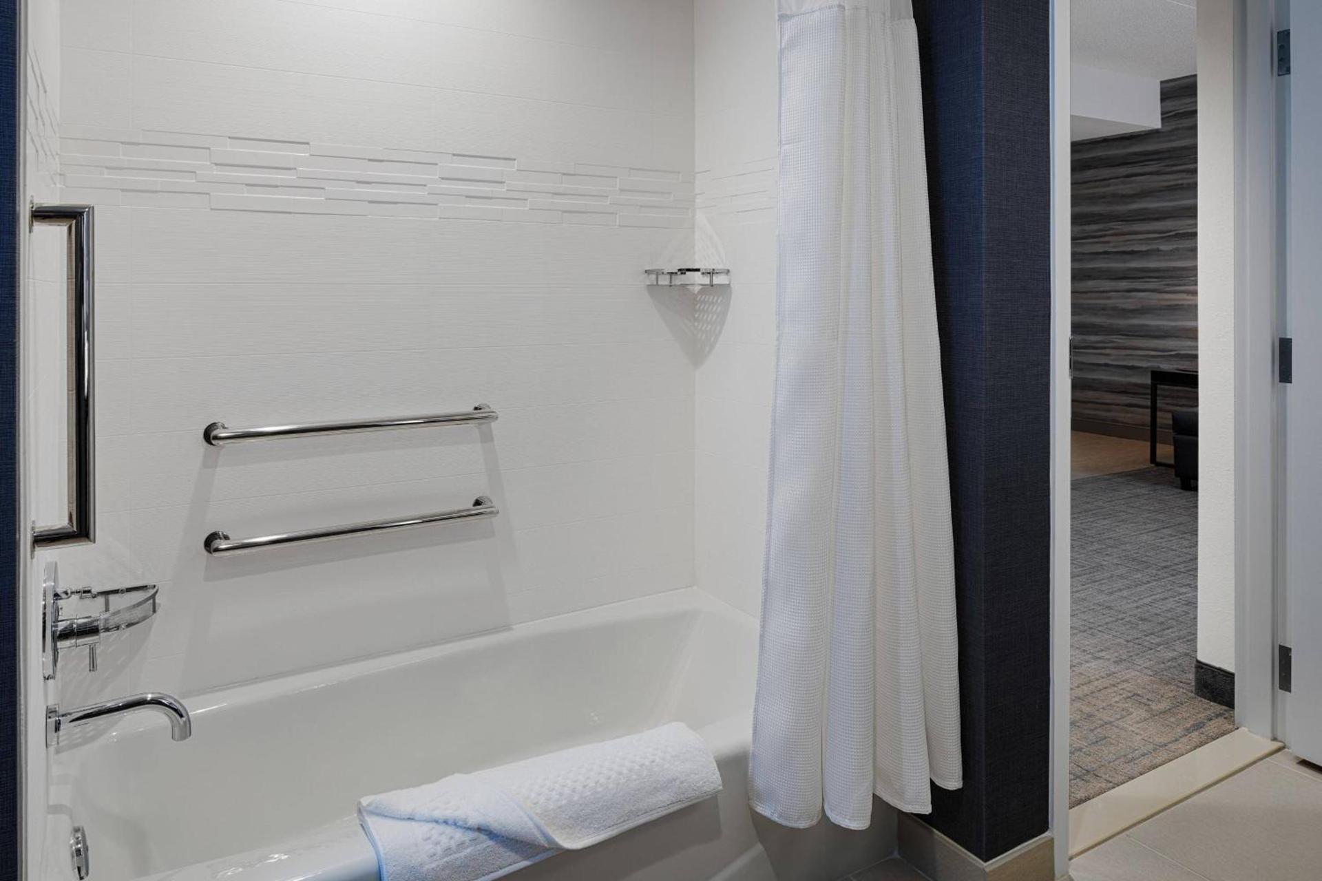 Residence Inn by Marriott Columbus Airport photo 20