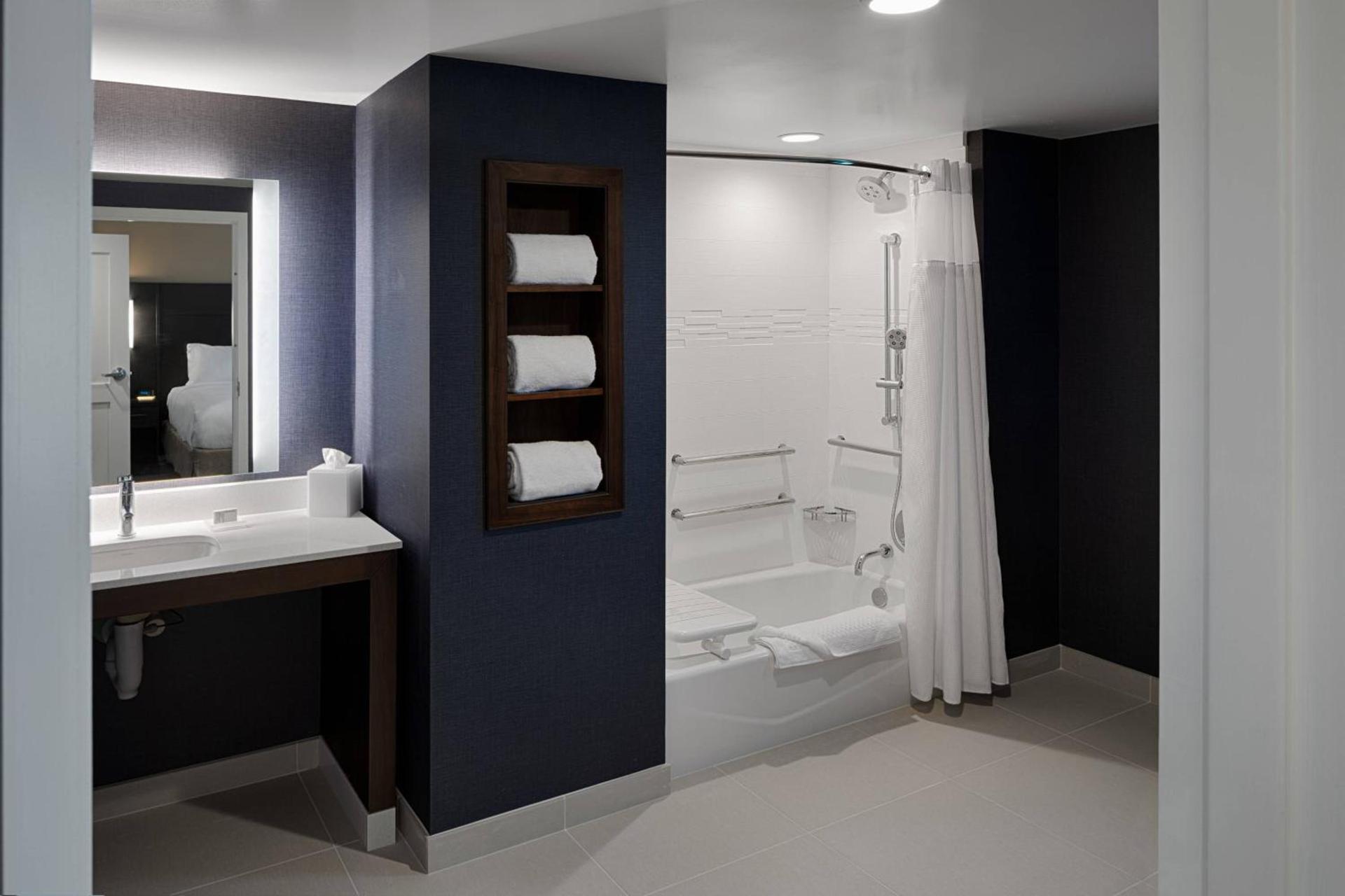 Residence Inn by Marriott Columbus Airport photo 21