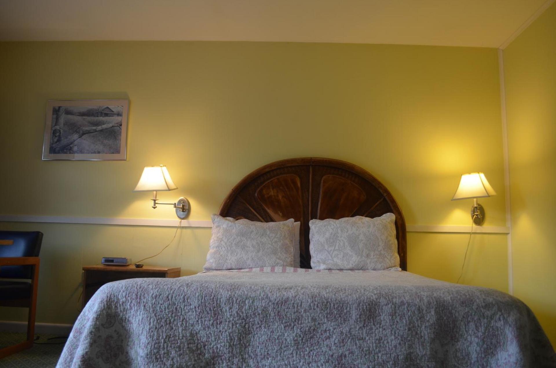 Clinton Motel photo 5