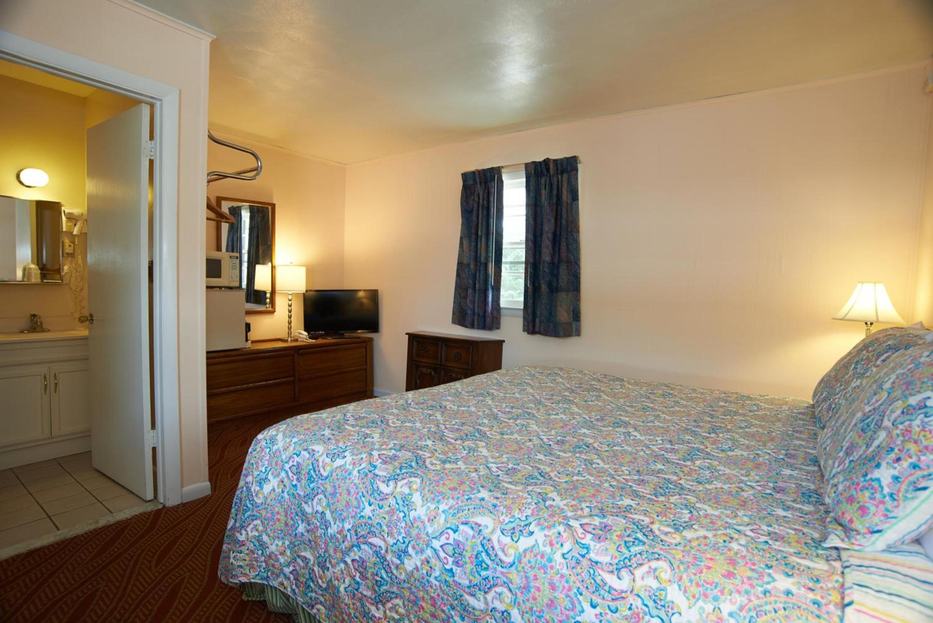 Clinton Motel photo 7