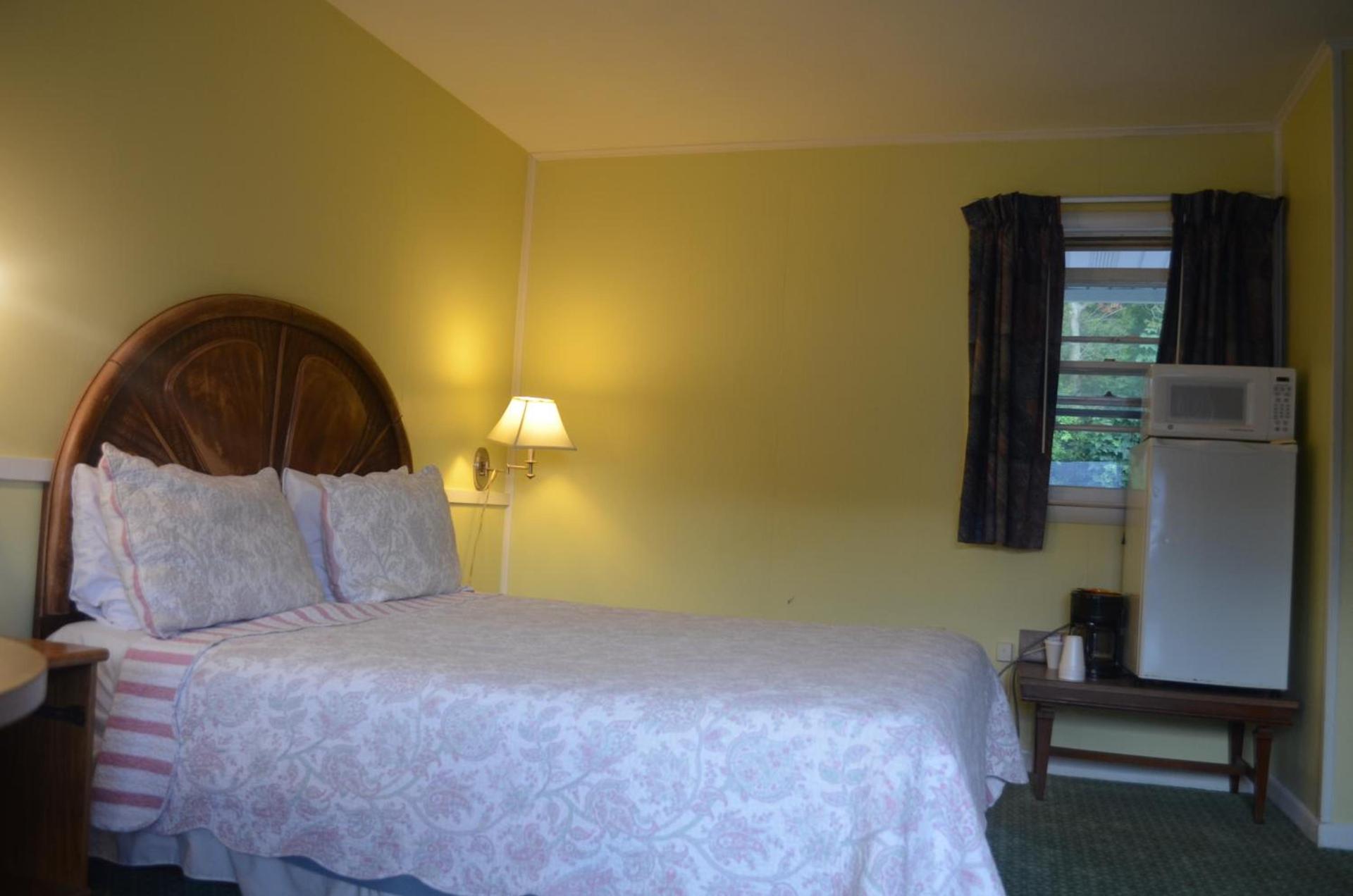 Clinton Motel photo 13