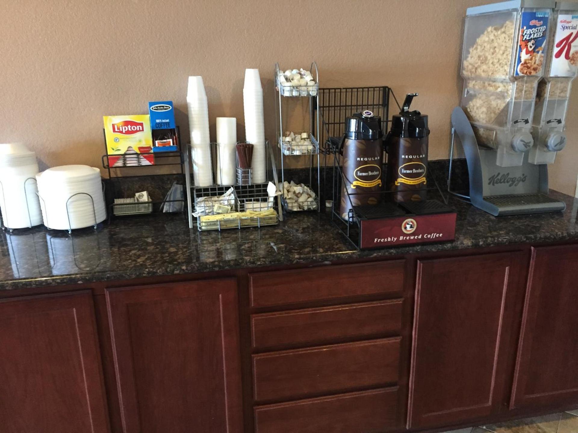 Super 8 by Wyndham Winnemucca NV photo 45