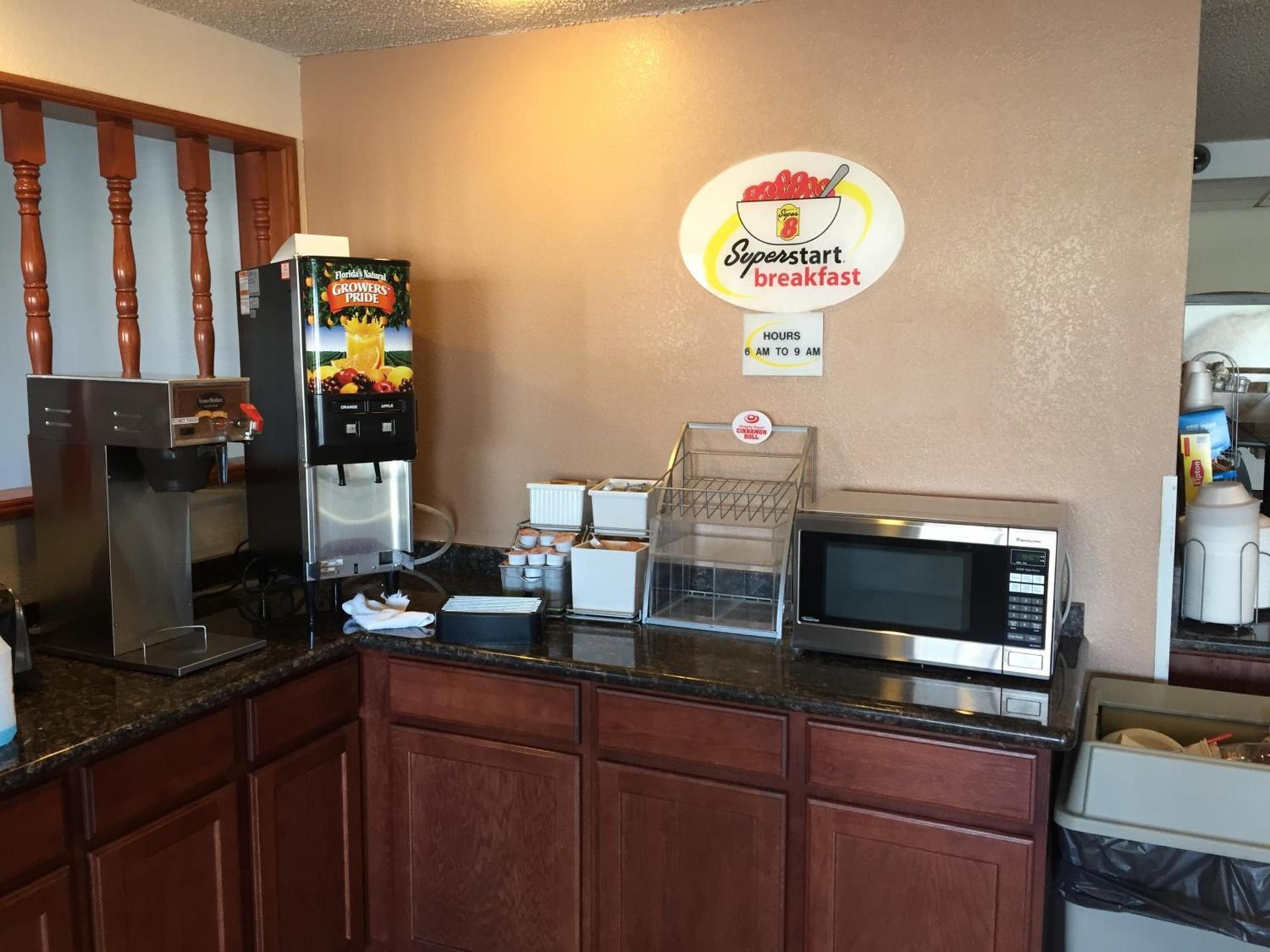 Super 8 by Wyndham Winnemucca NV photo 44