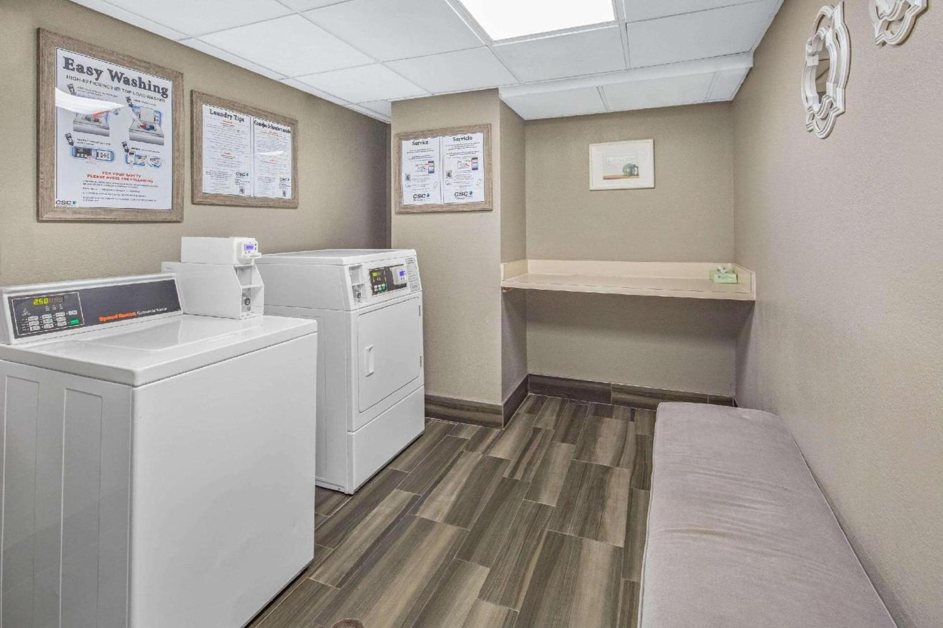 La Quinta by Wyndham Miami Airport West photo 17