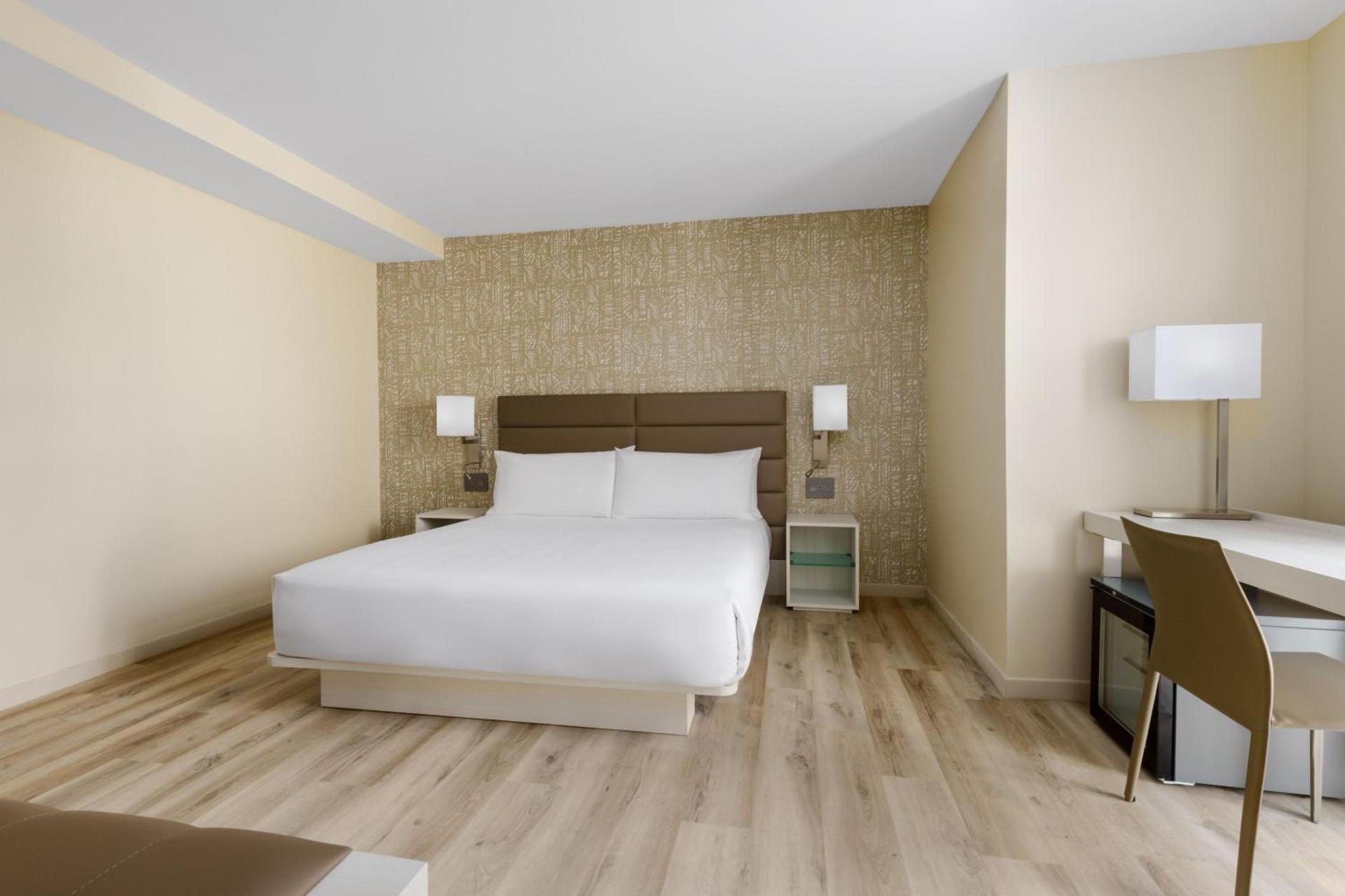 AC Hotel by Marriott Naples 5th Avenue photo 33