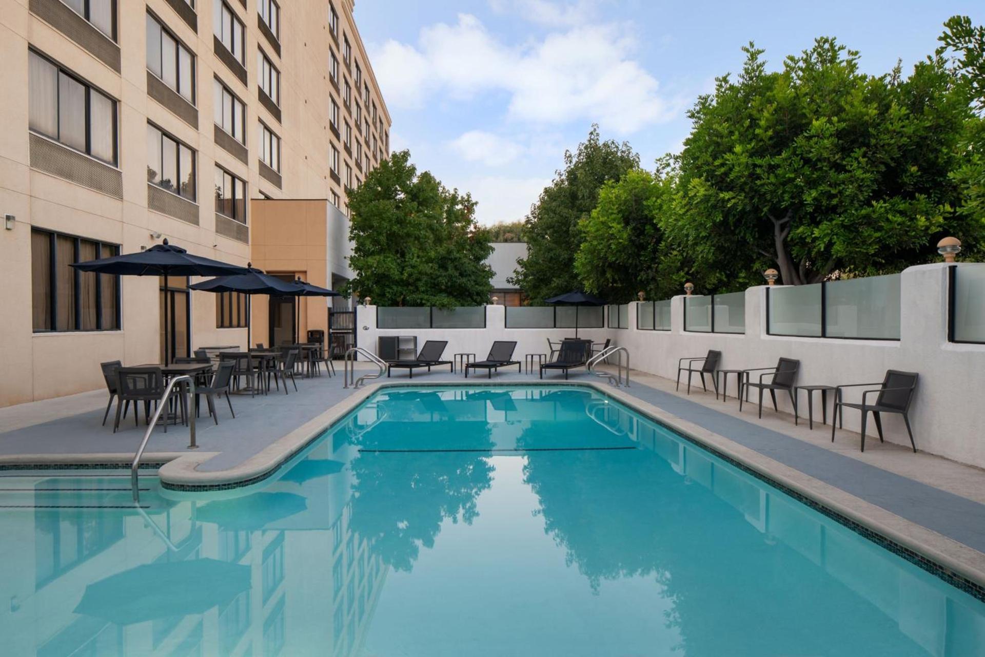 Courtyard by Marriott Cypress Anaheim / Orange County photo 34