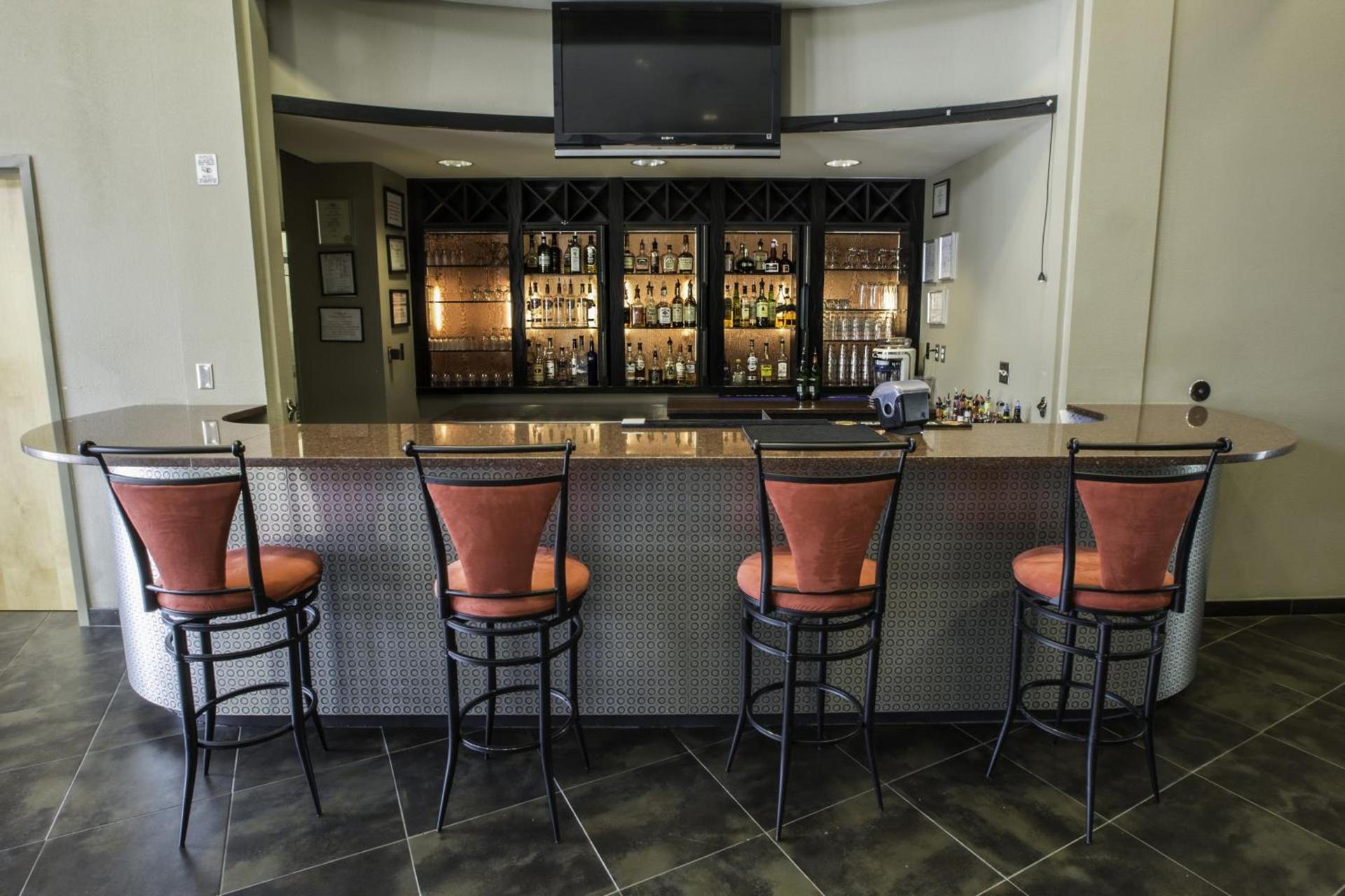 Spark by Hilton Artesia photo 3