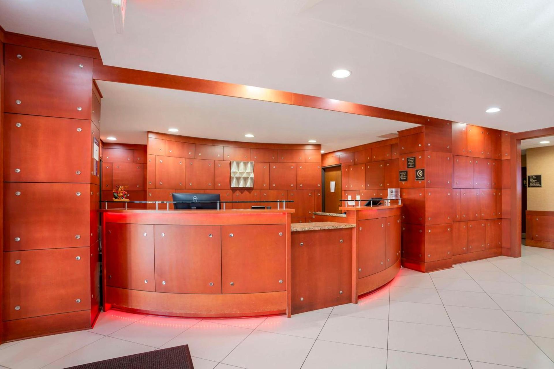 Best Western Plus Flowood Inn & Suites photo 2