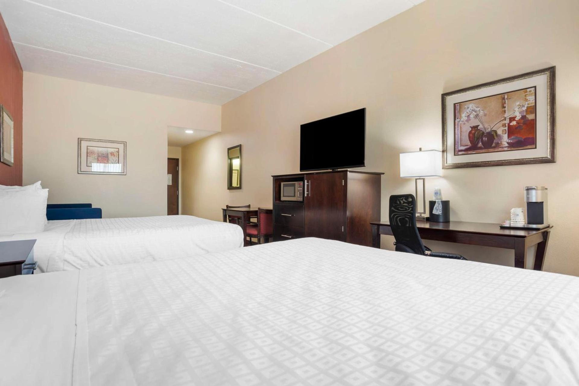 Best Western Plus Flowood Inn & Suites photo 10