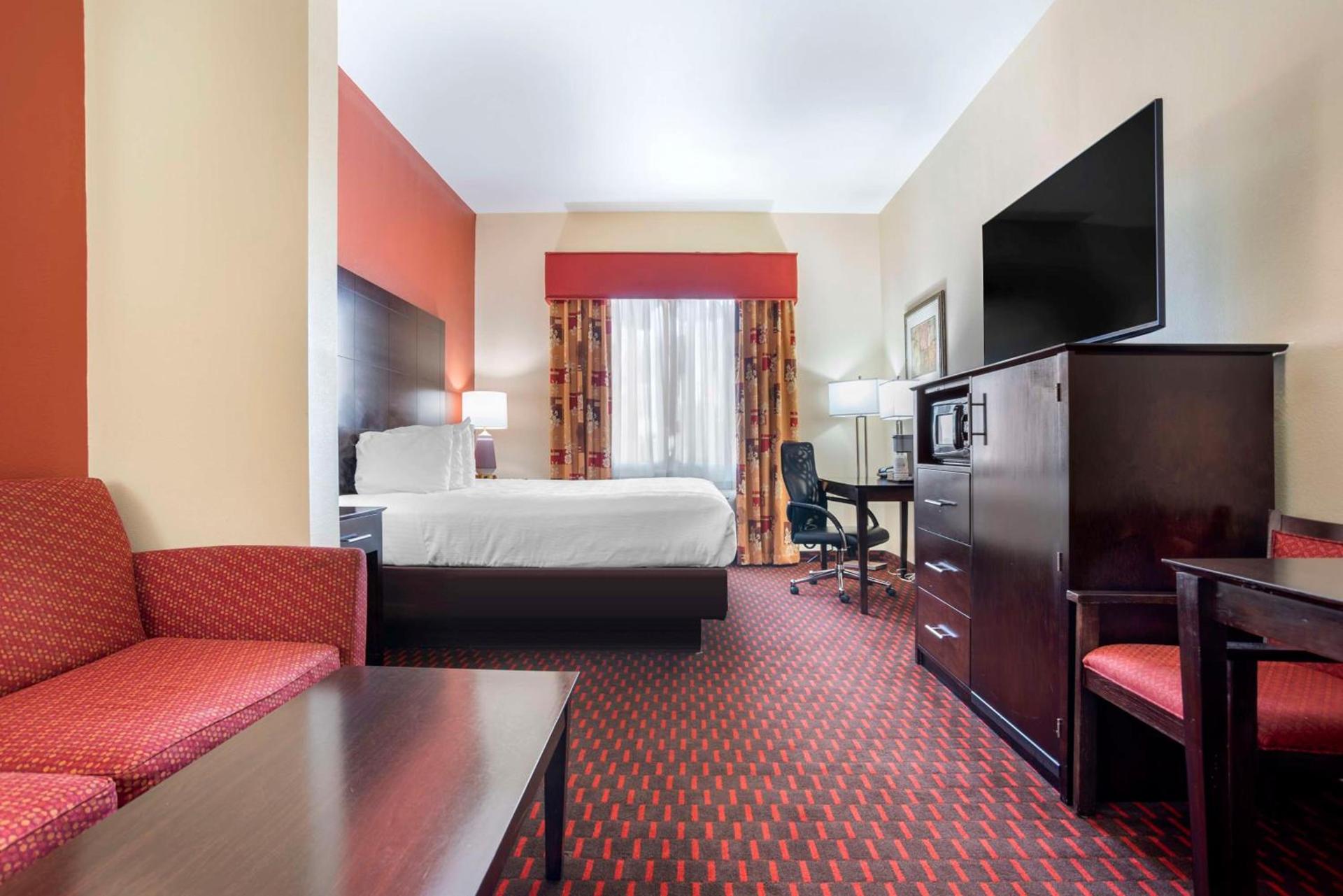 Best Western Plus Flowood Inn & Suites photo 16